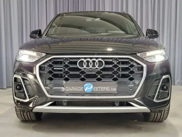 Audi Q5 view 5