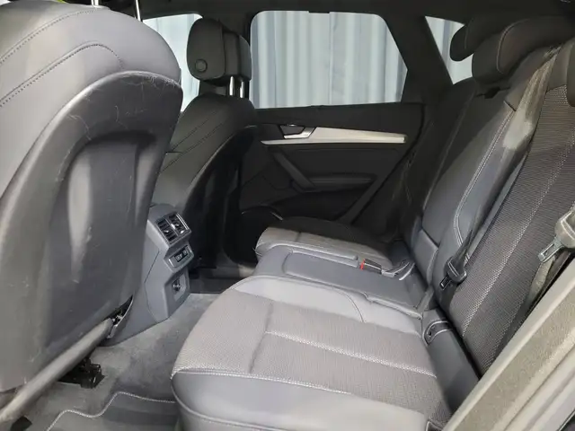 Audi Q5 view 26