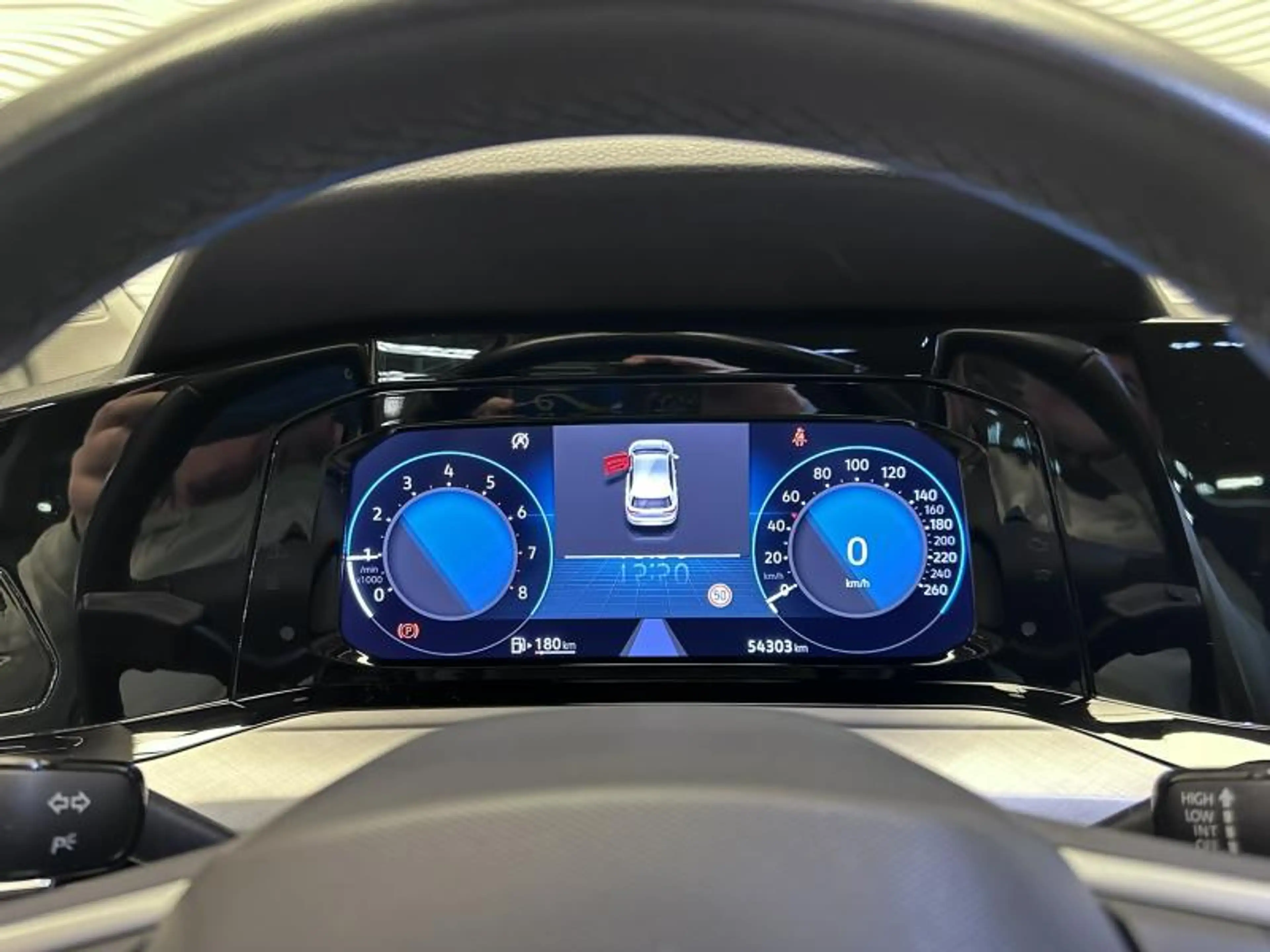 Volkswagen Golf VIII*1.0 TSI*CARPLAY*CAMERA*LED*DAB* — photo 16