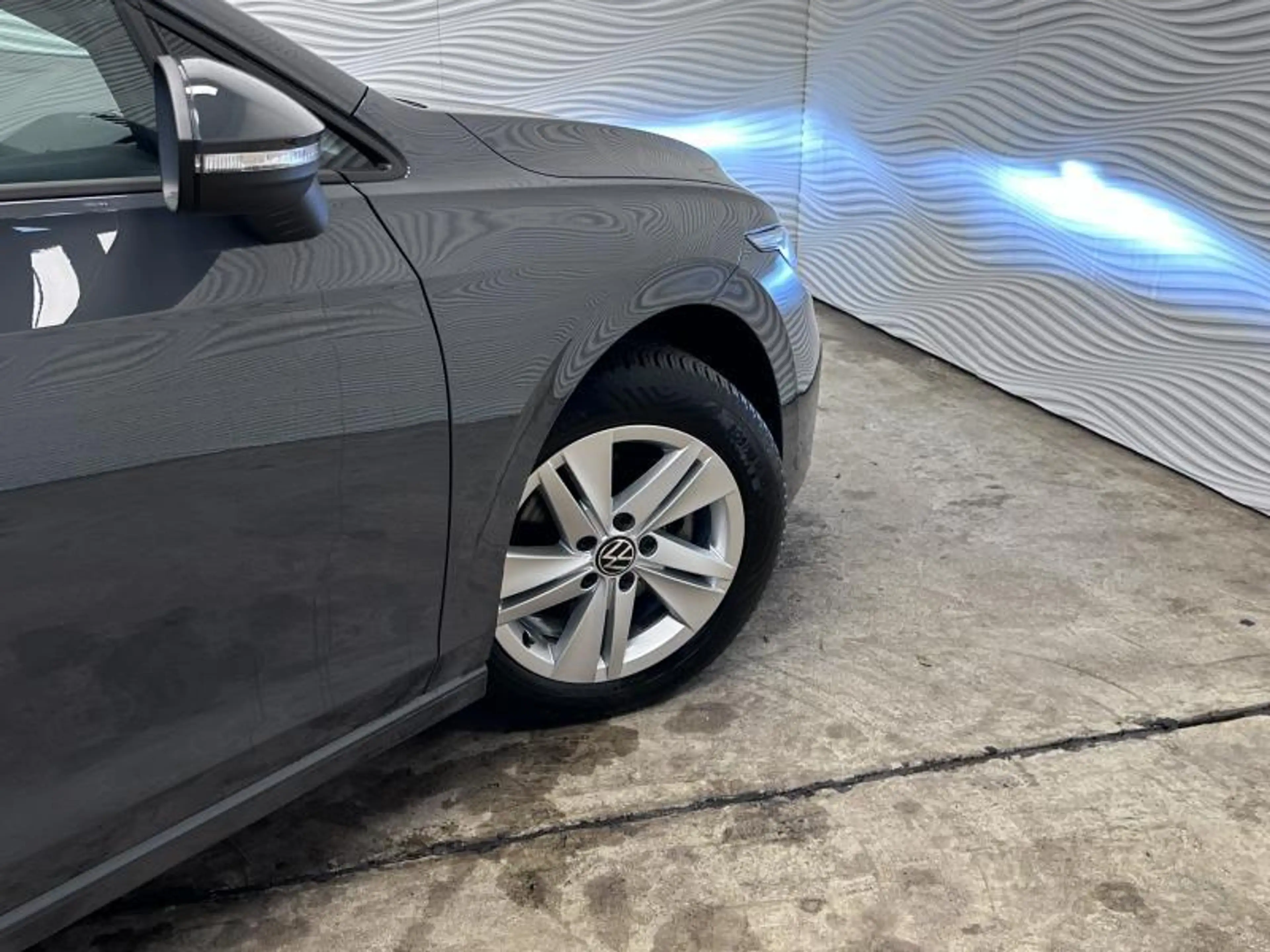 Volkswagen Golf VIII*1.0 TSI*CARPLAY*CAMERA*LED*DAB* — photo 10
