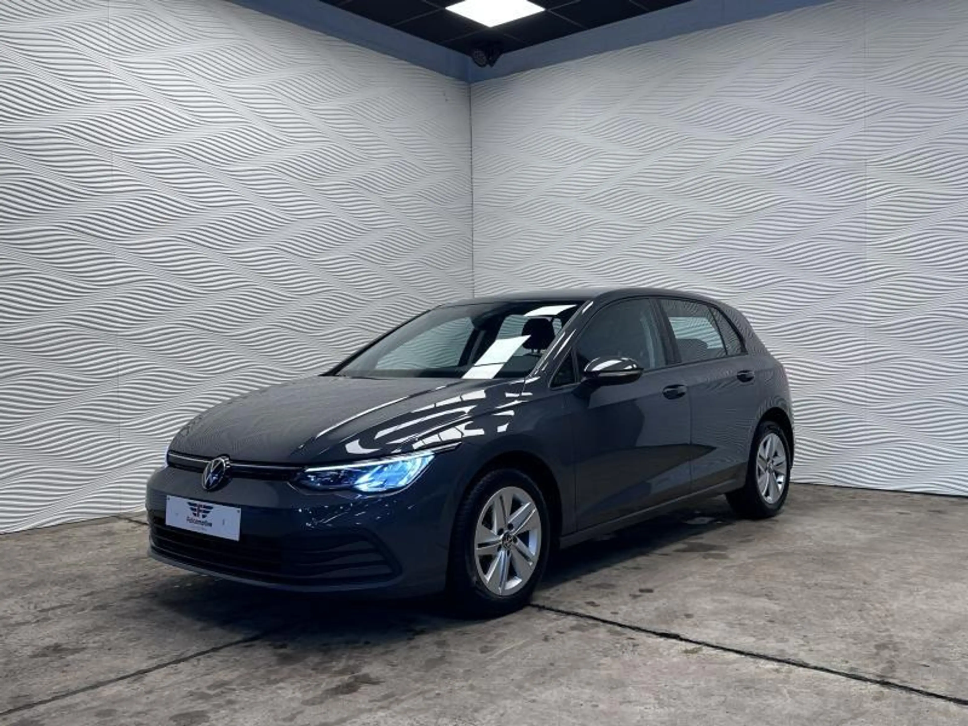 Volkswagen Golf VIII*1.0 TSI*CARPLAY*CAMERA*LED*DAB*
