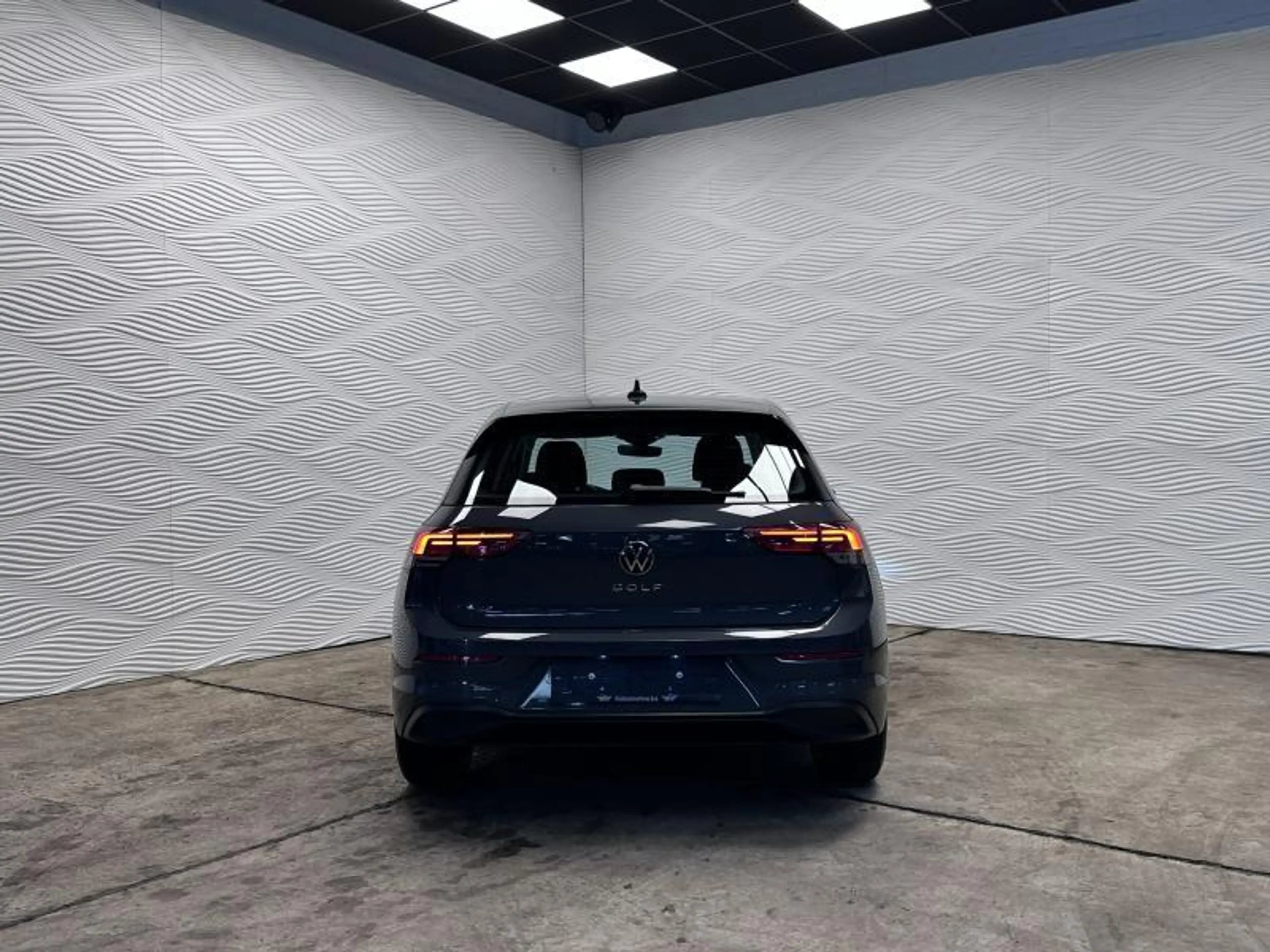 Volkswagen Golf VIII*1.0 TSI*CARPLAY*CAMERA*LED*DAB* — photo 6