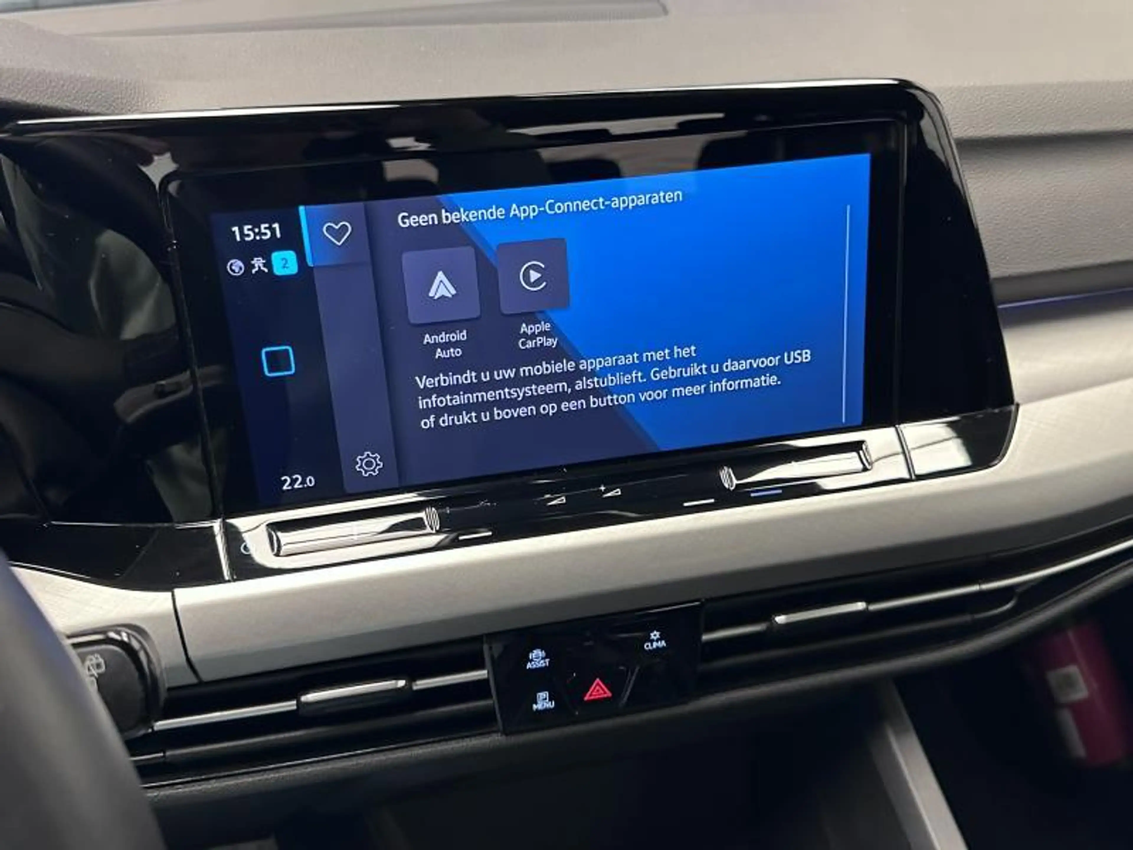 Volkswagen Golf VIII*1.0 TSI*CARPLAY*CAMERA*LED*DAB* — photo 20