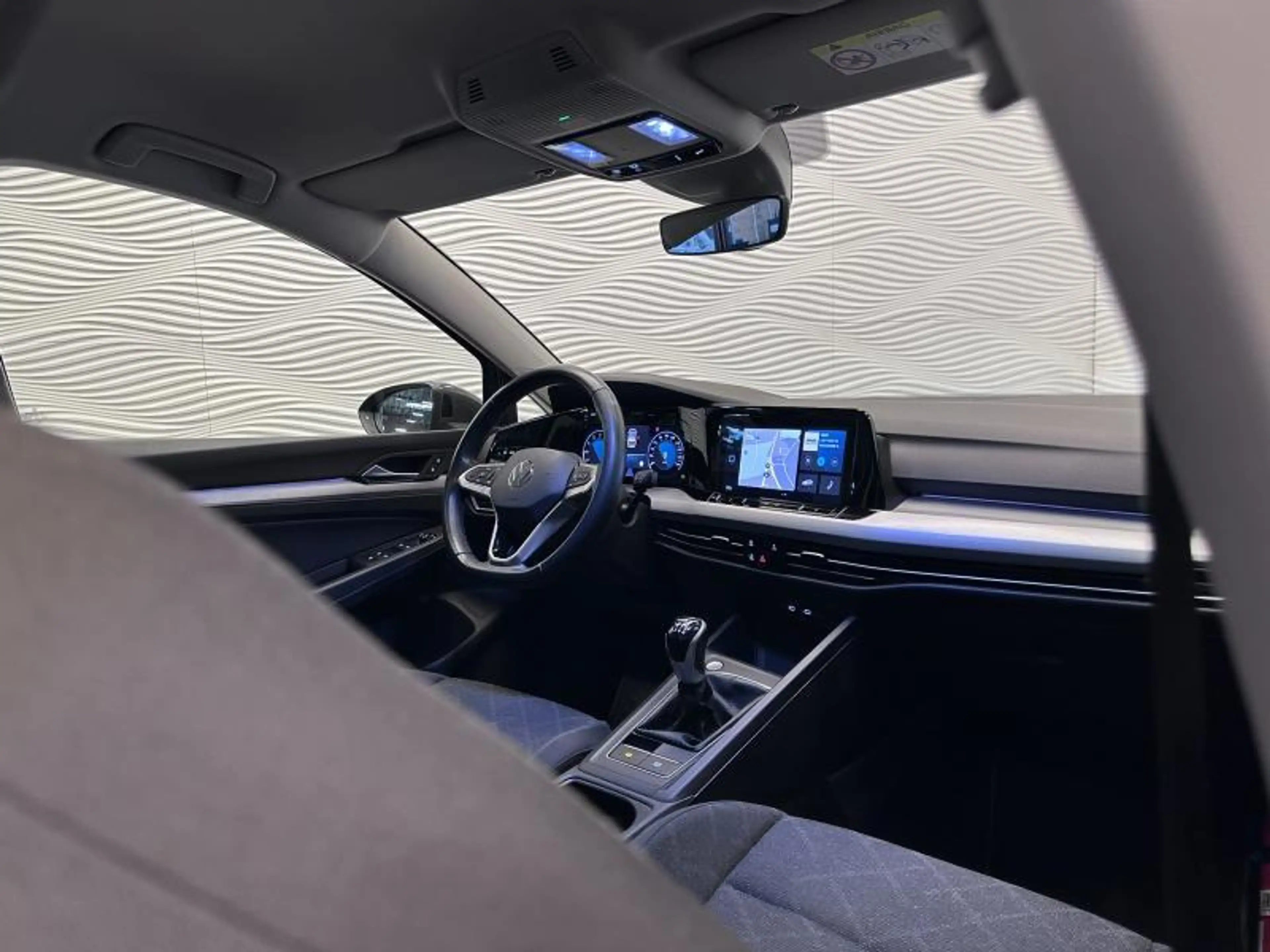 Volkswagen Golf VIII*1.0 TSI*CARPLAY*CAMERA*LED*DAB* — photo 21