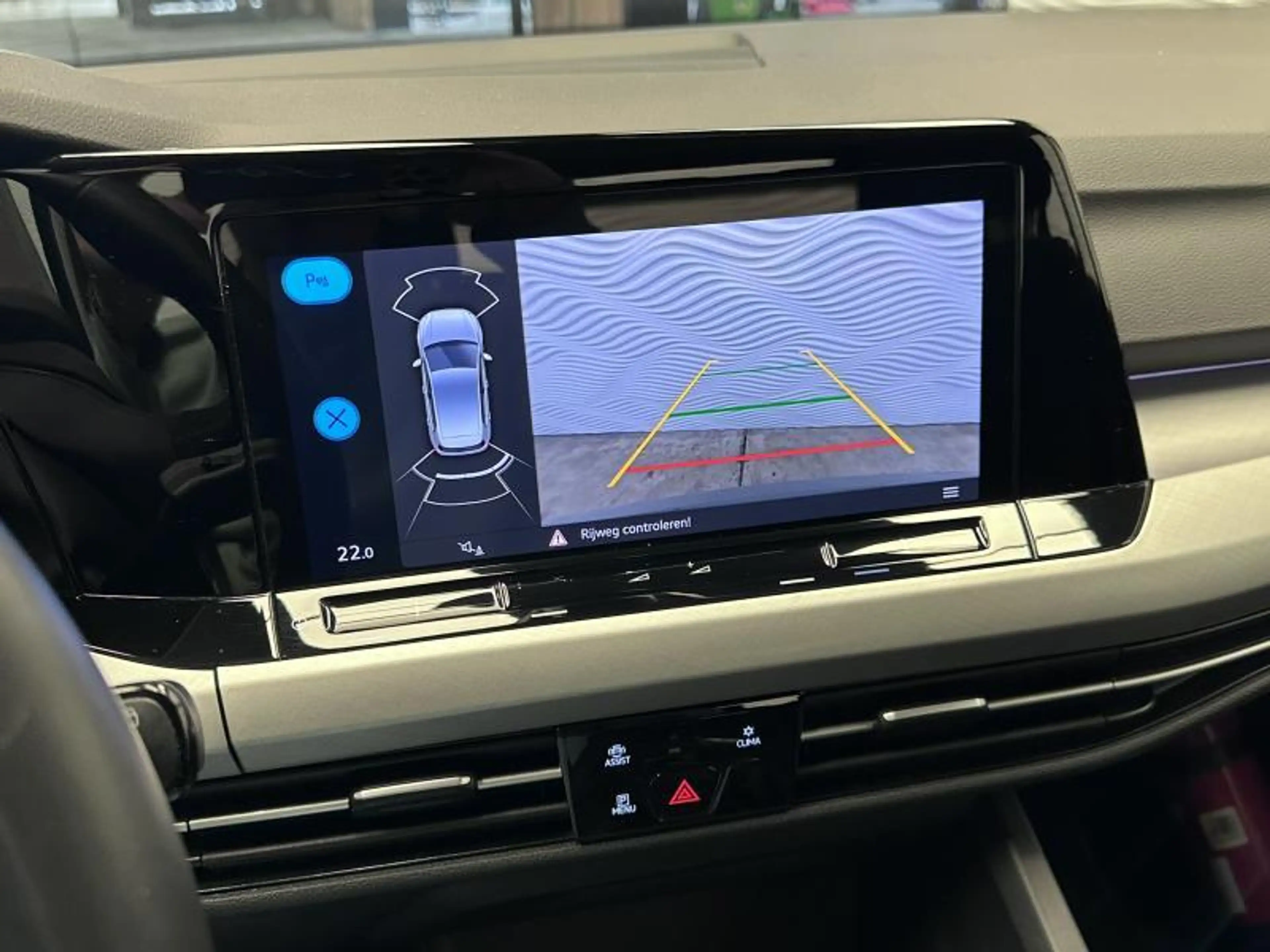 Volkswagen Golf VIII*1.0 TSI*CARPLAY*CAMERA*LED*DAB* — photo 19