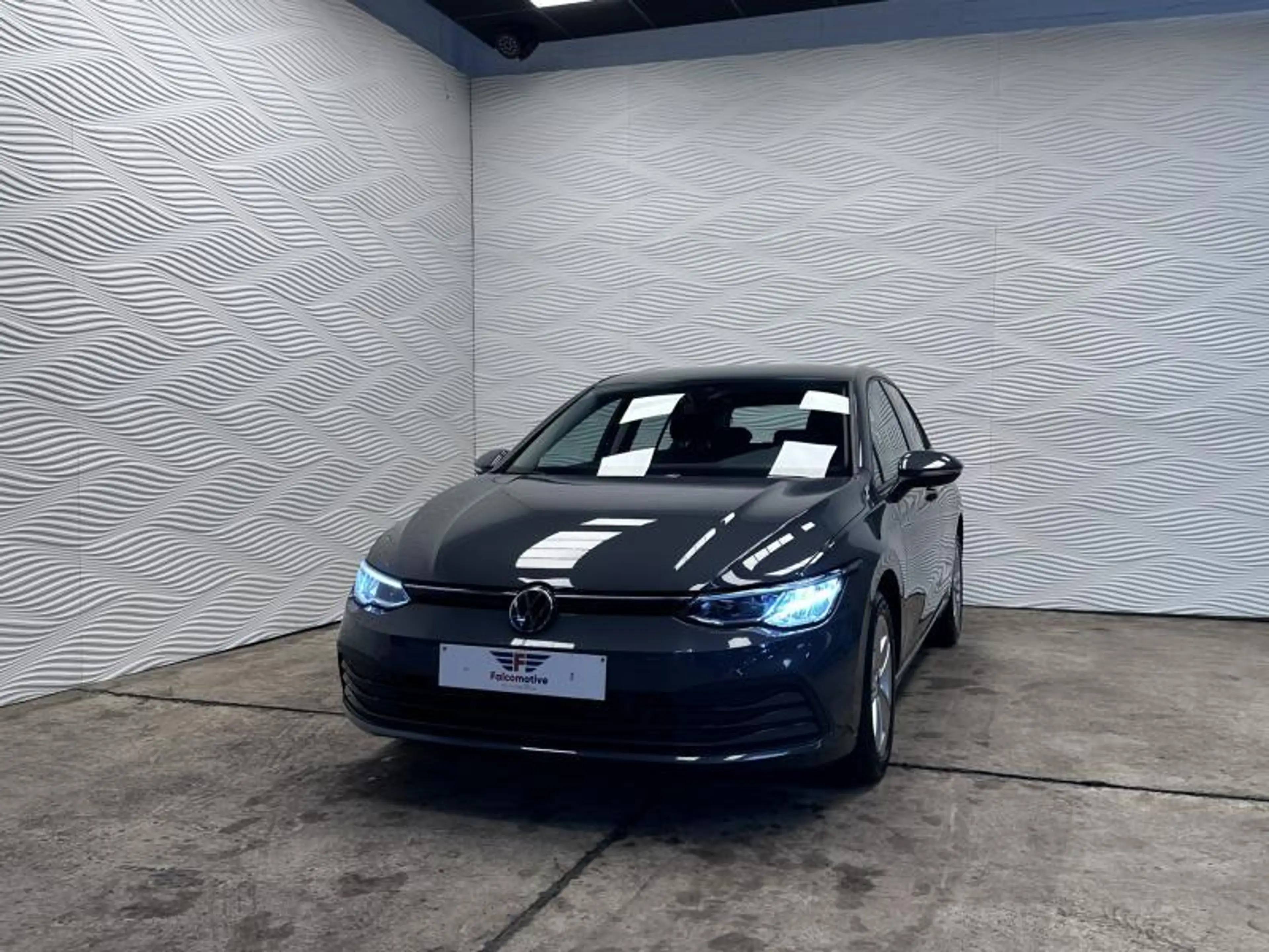 Volkswagen Golf VIII*1.0 TSI*CARPLAY*CAMERA*LED*DAB* — photo 3