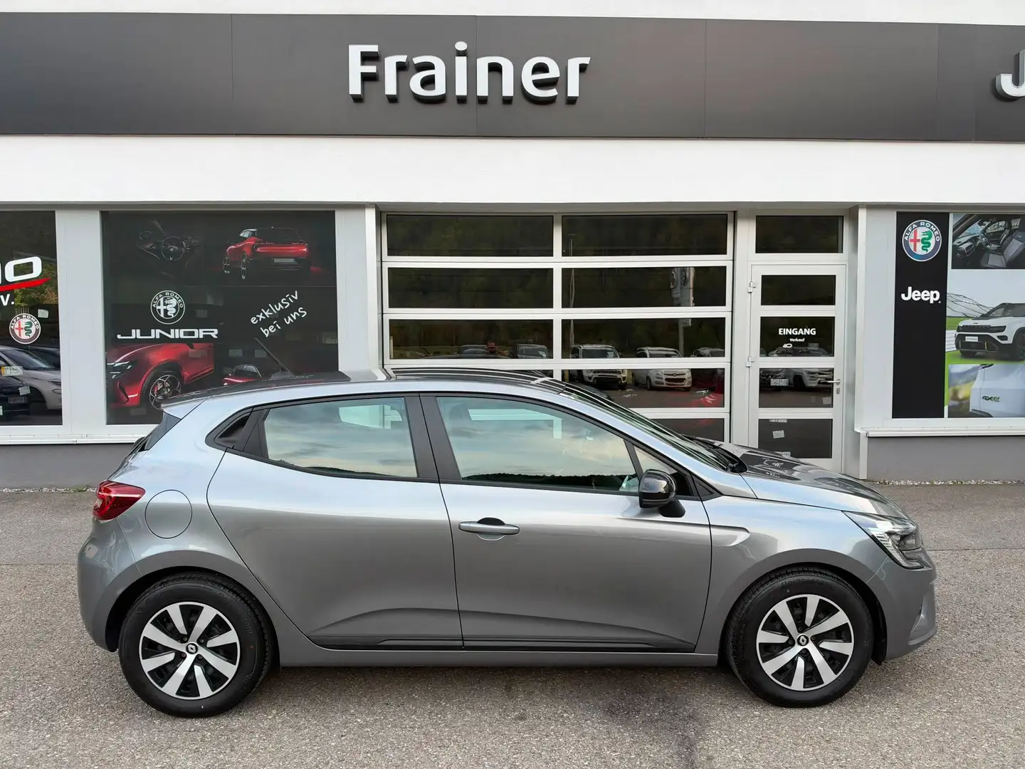 Renault Clio Equilibre TCe 90PS Grau - 1