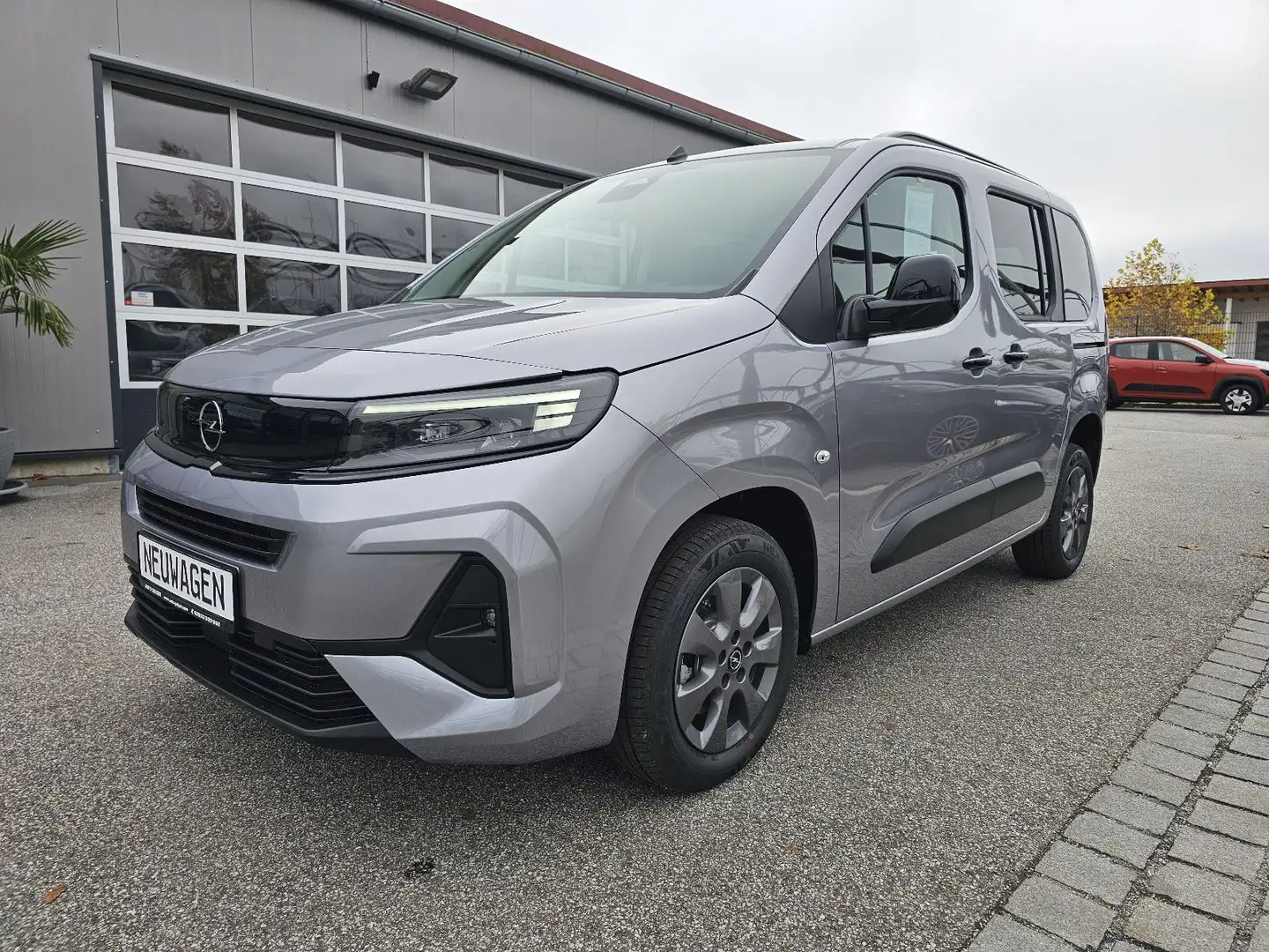 Opel Combo 1.5 Diesel Automatik Edition 5-Sitzer PKW Grijs - 1