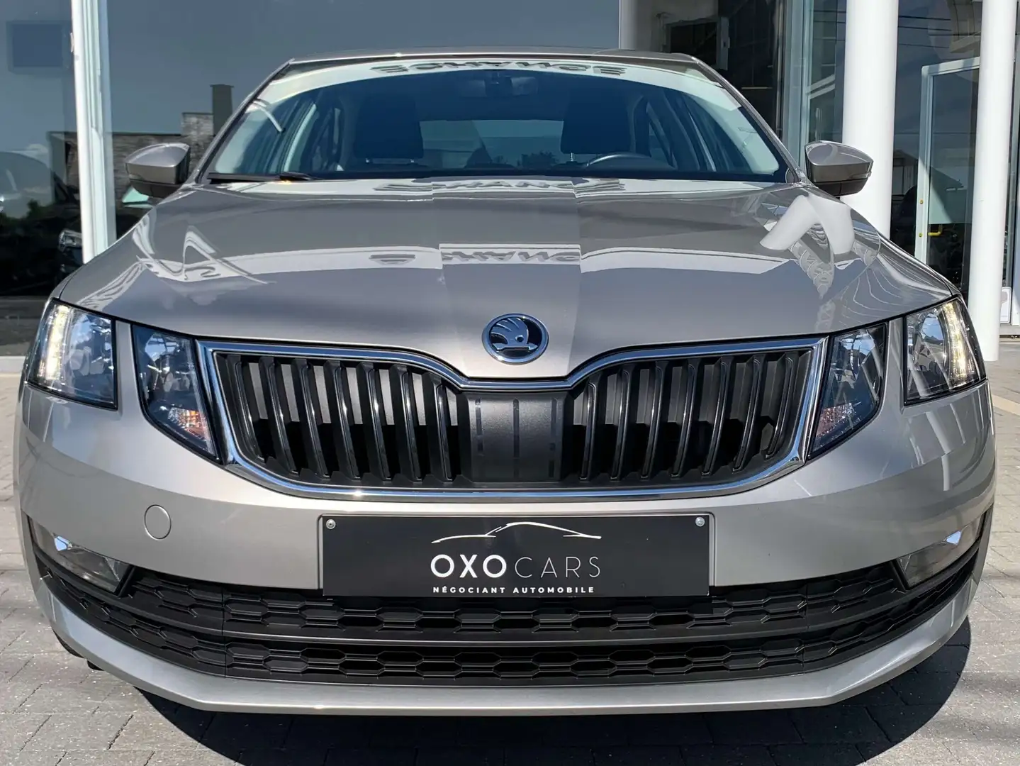 Skoda Octavia 1.0TSI / GPS / CarPlay / PDC / Cruise / Clim Auto Beige - 2