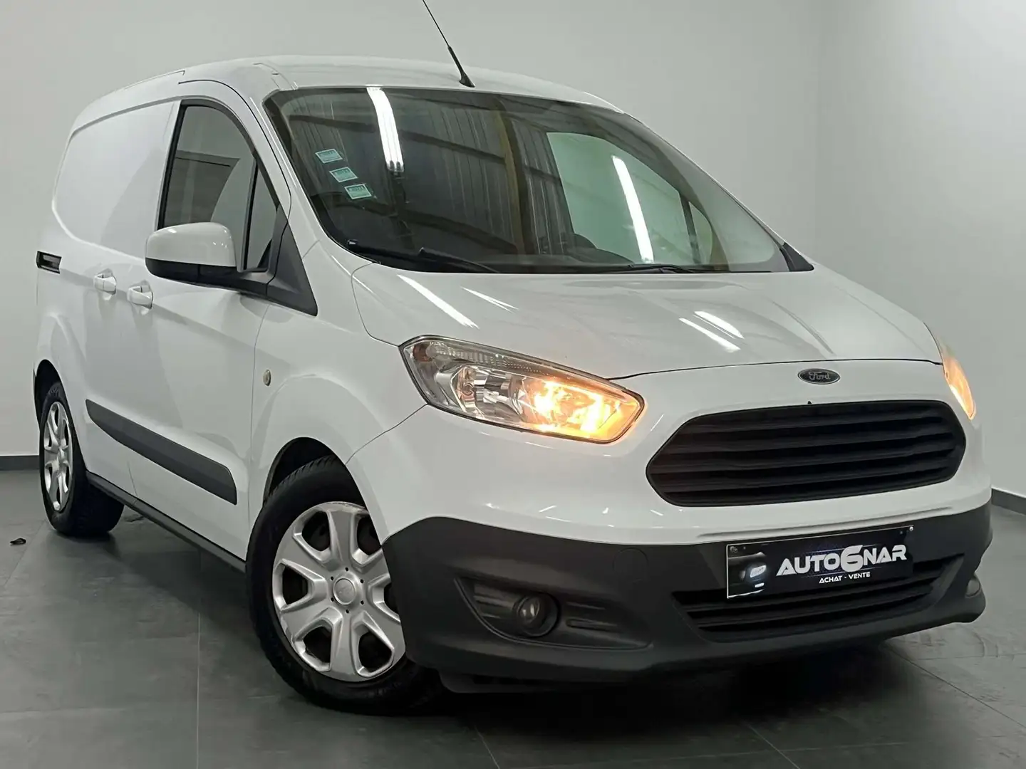 Ford Transit Courier 1.5 TDCi - 1erMain - Airco - Carnet Alb - 1
