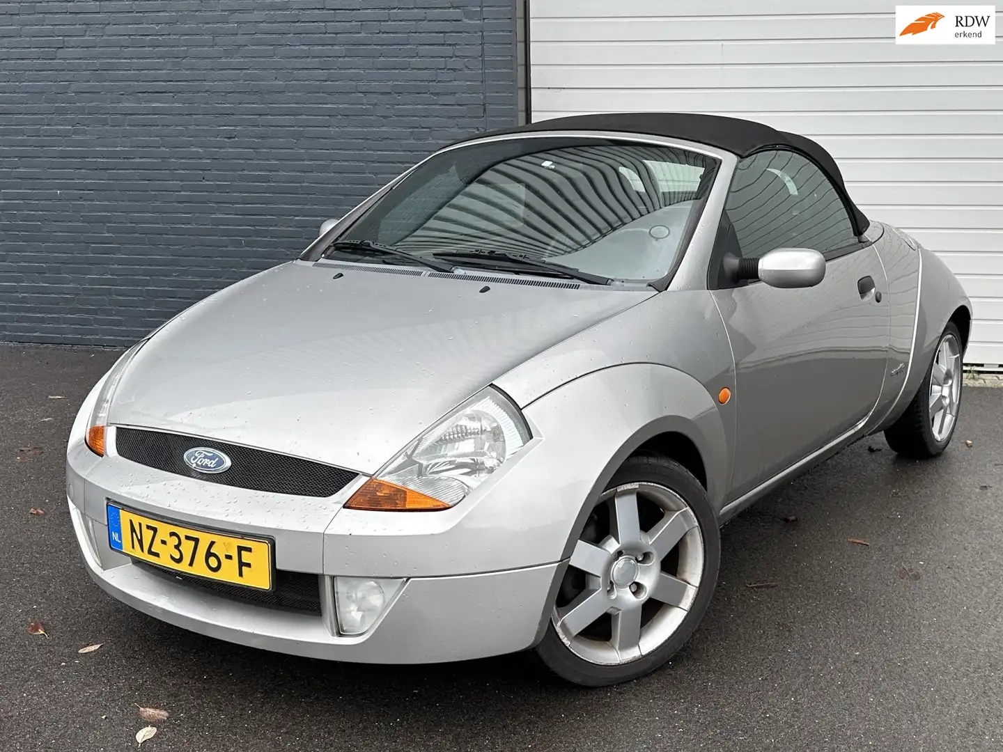Ford Streetka 1.6 Futura NIEUWEAPK/LEDER/AIRCO/ELKPAK Grijs - 1