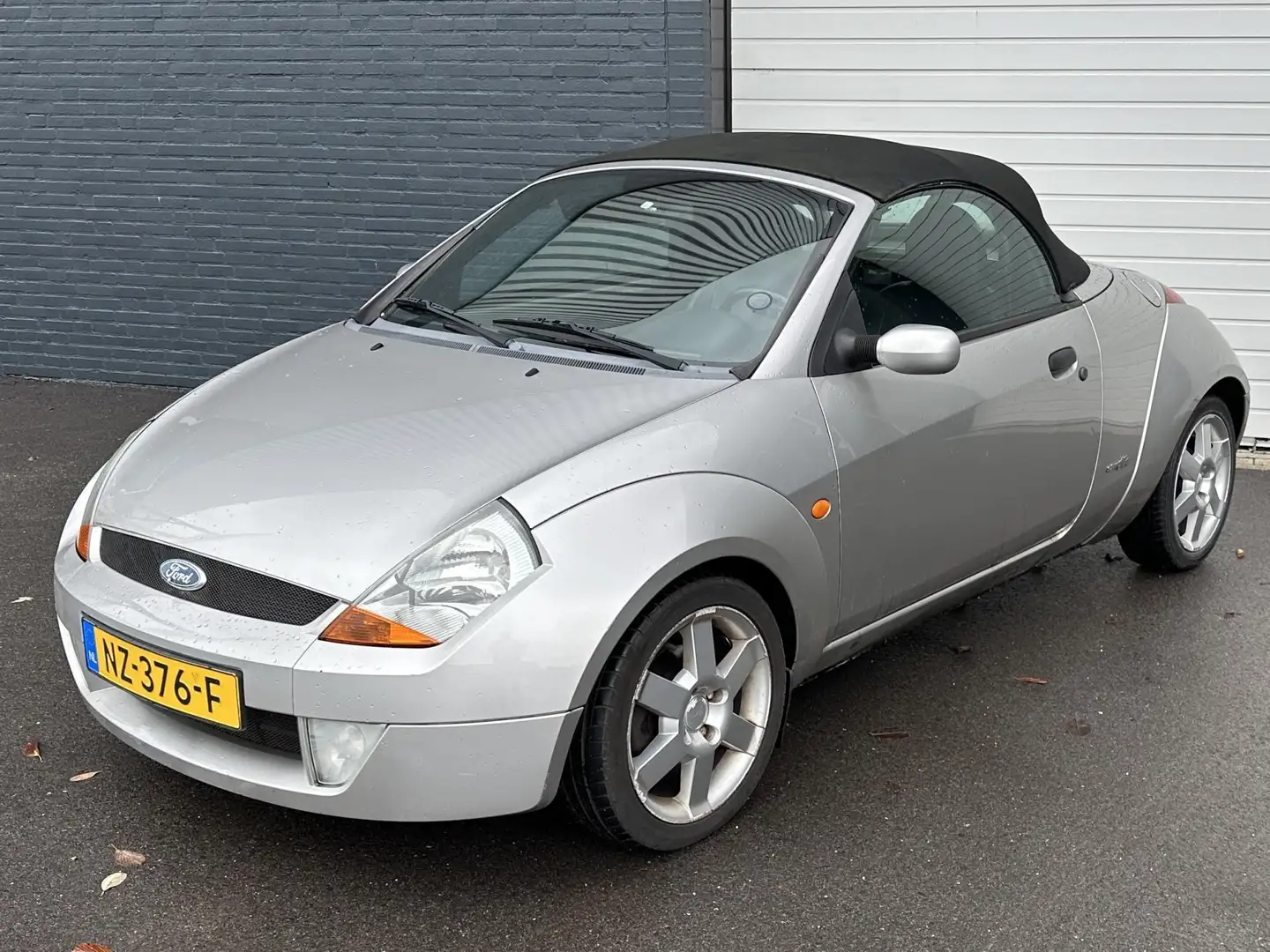 Ford Streetka 1.6 Futura NIEUWEAPK/LEDER/AIRCO/ELKPAK Grijs - 2