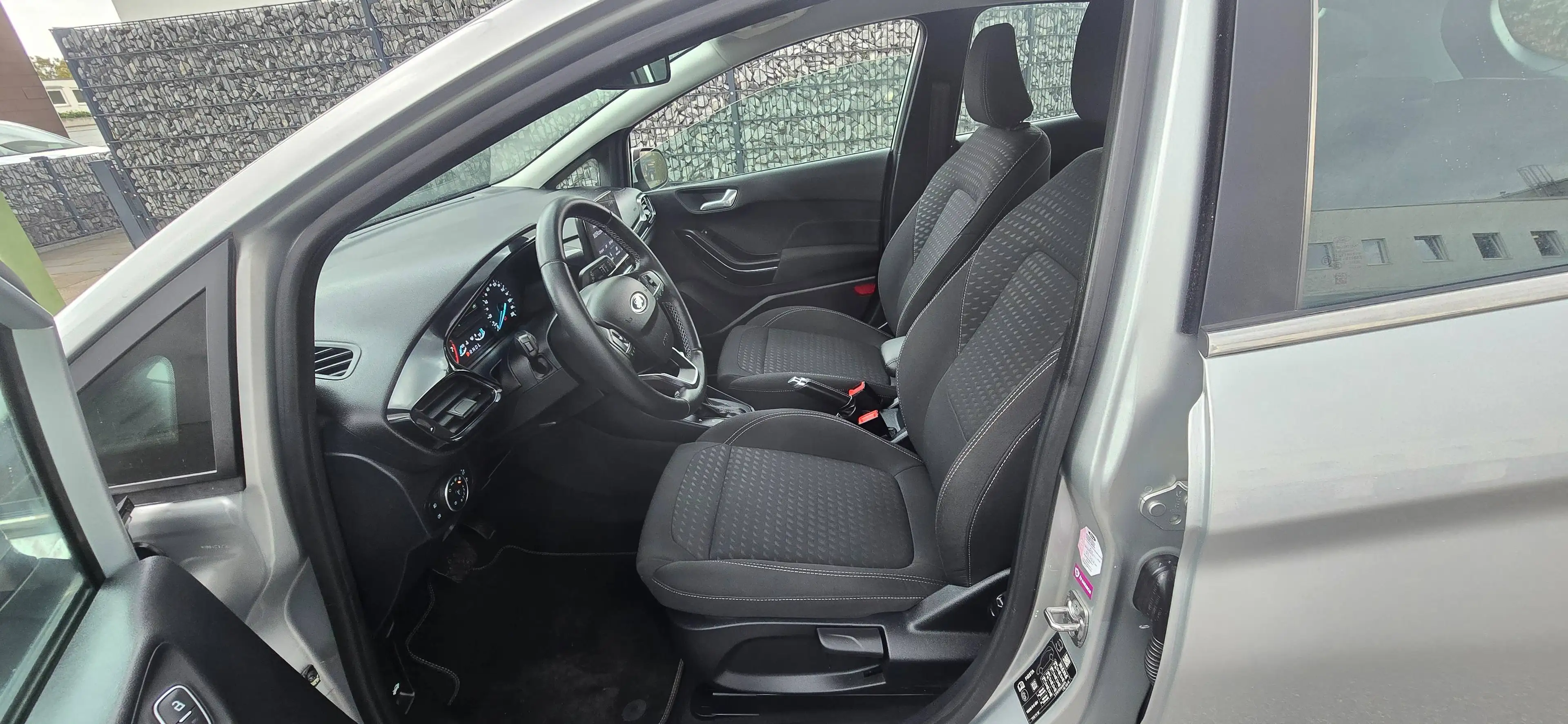 Ford Fiesta Titanium — photo 14