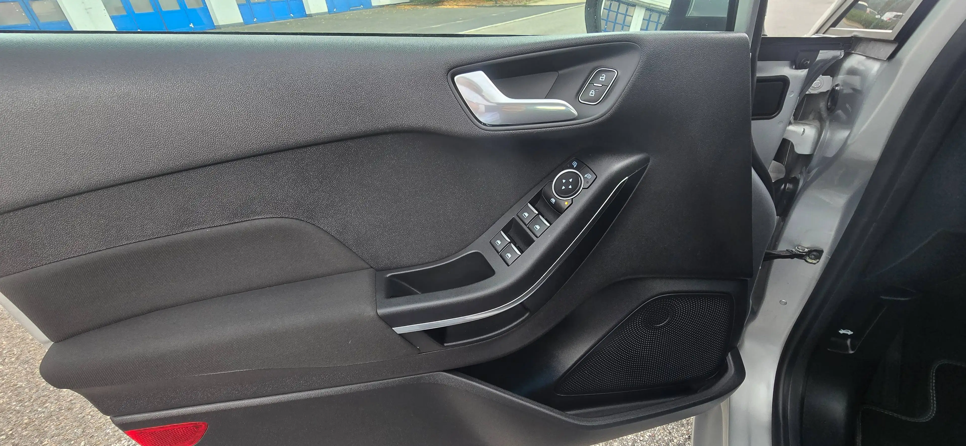 Ford Fiesta Titanium — photo 15