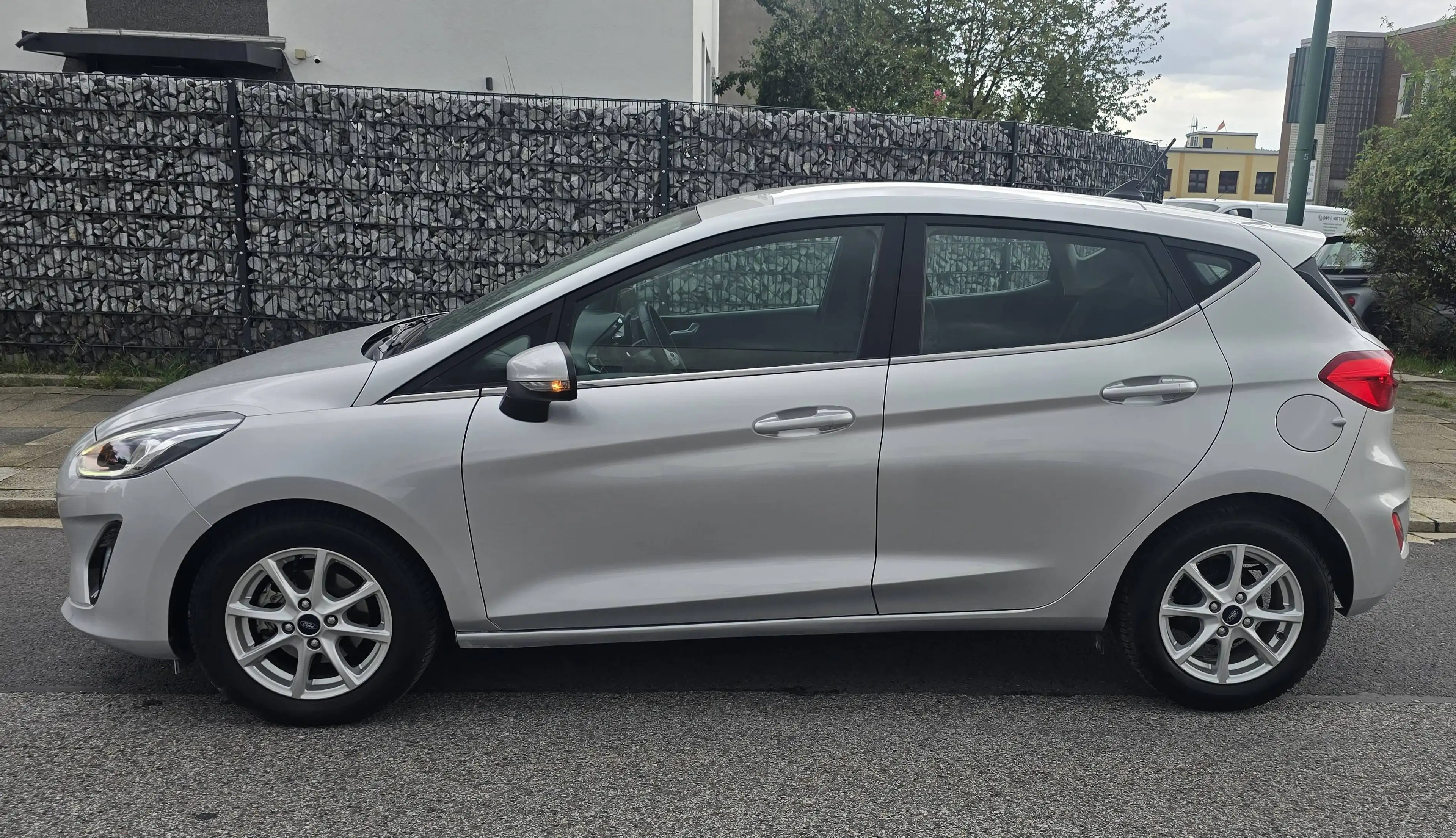 Ford Fiesta Titanium — photo 9