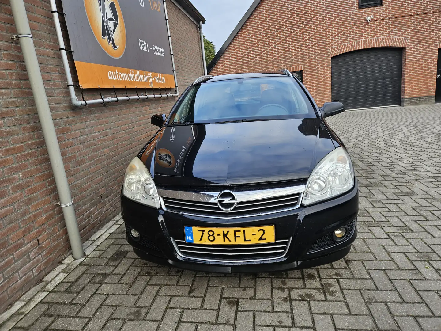 Opel Astra Wagon 1.6 Temptation Zwart - 2