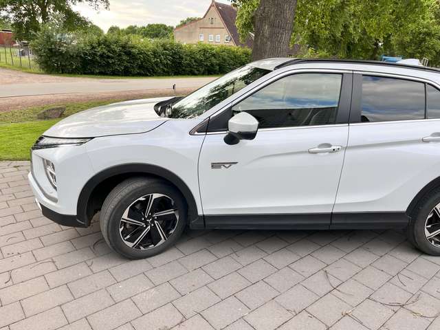Imagine Mitsubishi Eclipse Cross Eclipse Cross Plug-In Hybrid 4WD Intro Edition