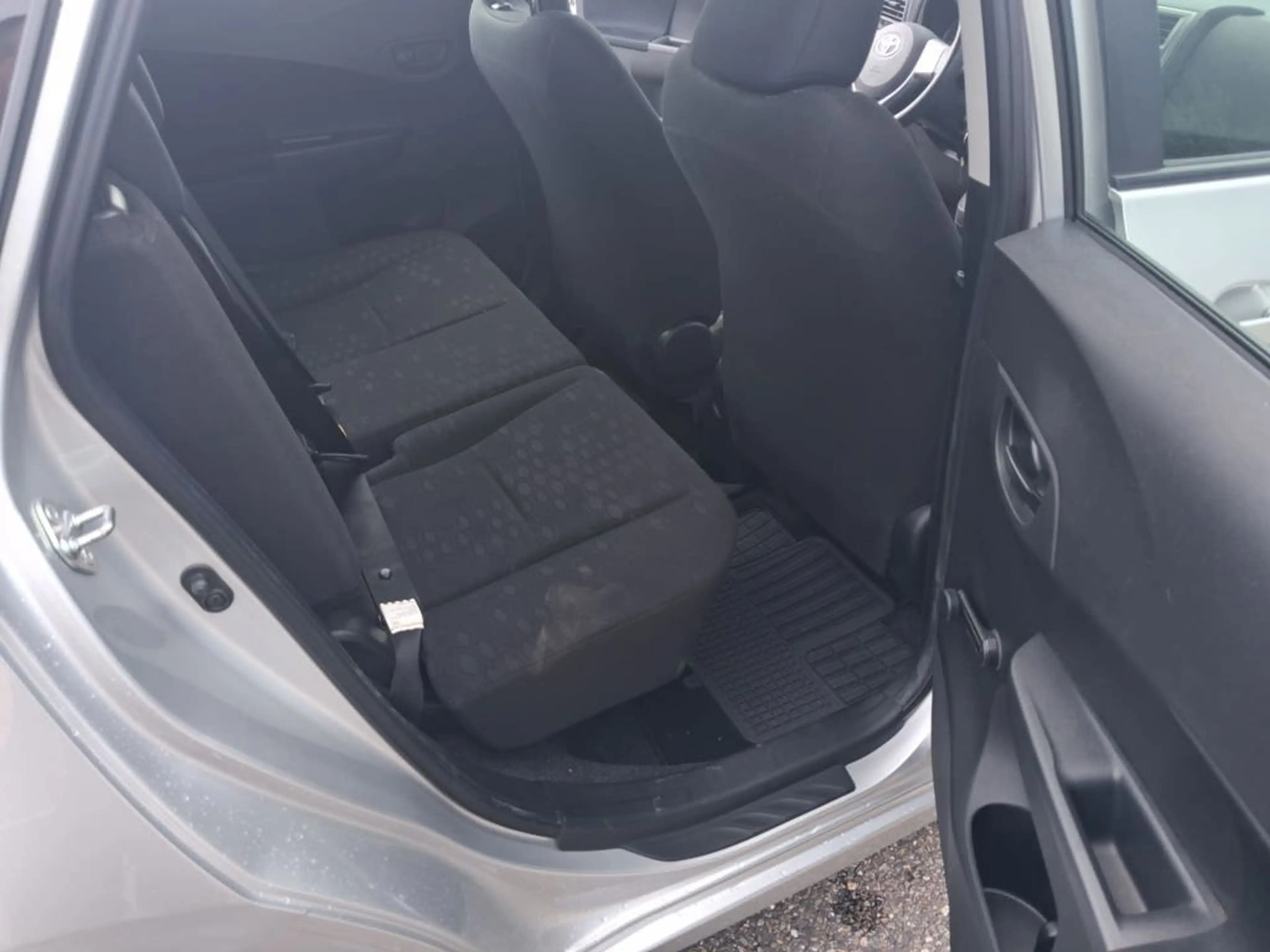 Toyota Verso-S 1.3 VVT-i Comfort — photo 7