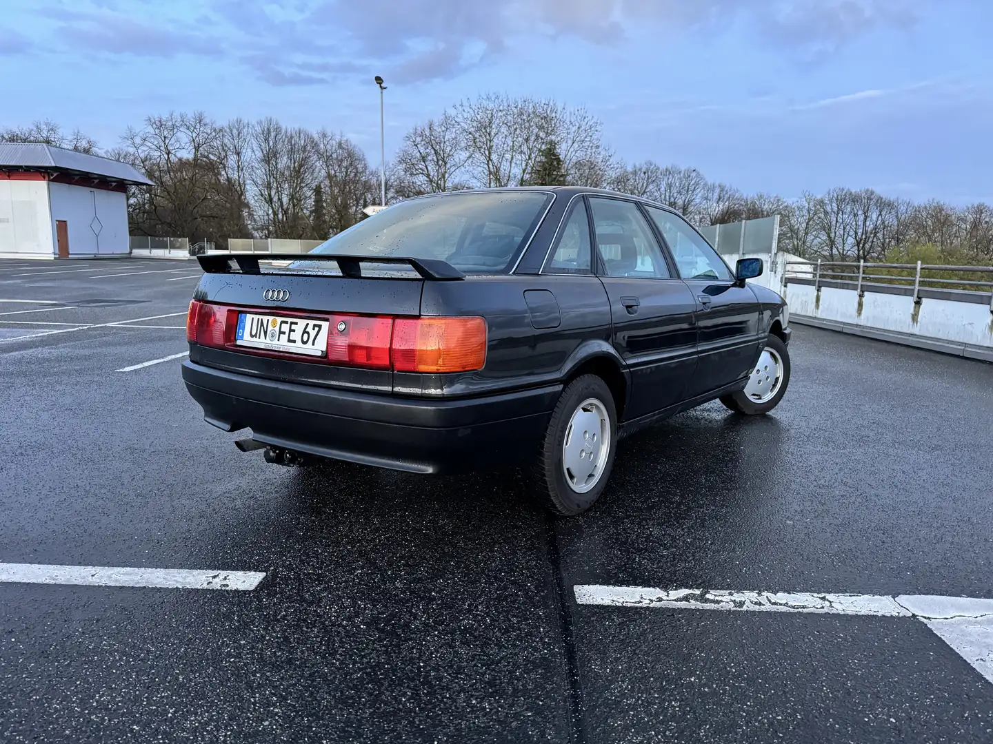 Audi 80 Comfort-Edition - 2