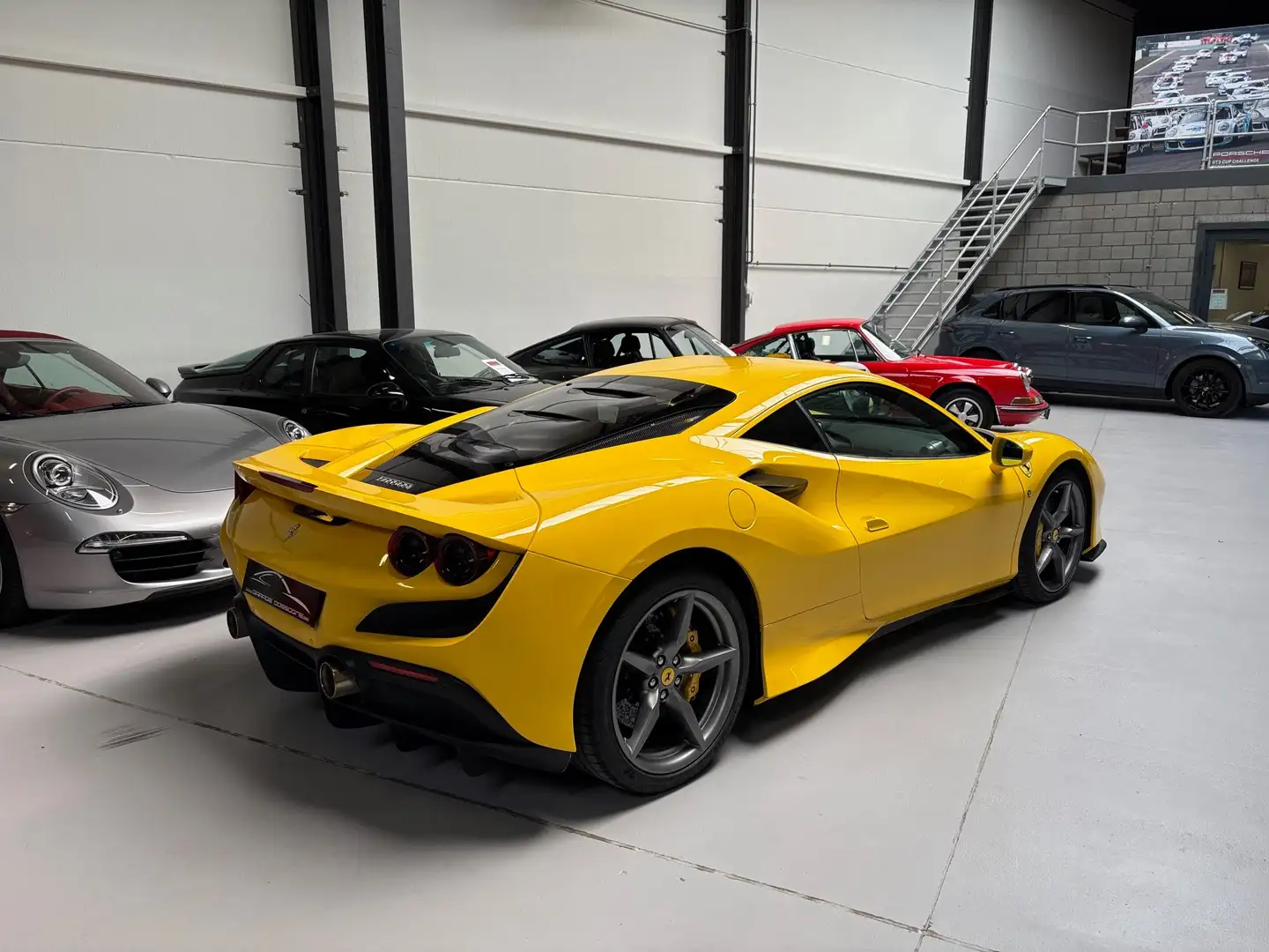 Ferrari F8 Tributo Daytona racing seats, carbon, led steering wheels žuta - 2