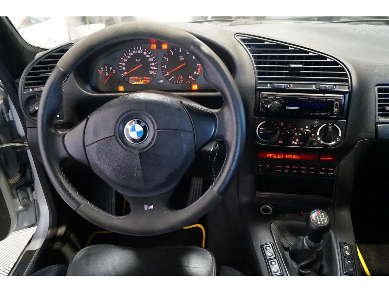 BMW M3 3.0 COUPE E36 - toit ouvrant - siège chauffant, foto 8
