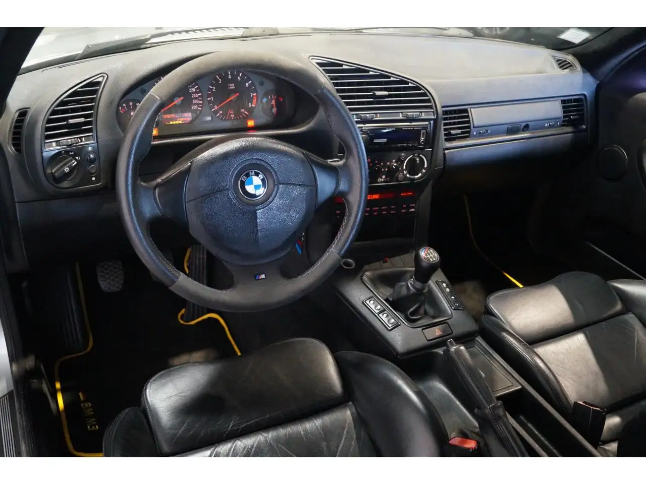 BMW M3 3.0 COUPE E36 - toit ouvrant - siège chauffant, foto 10