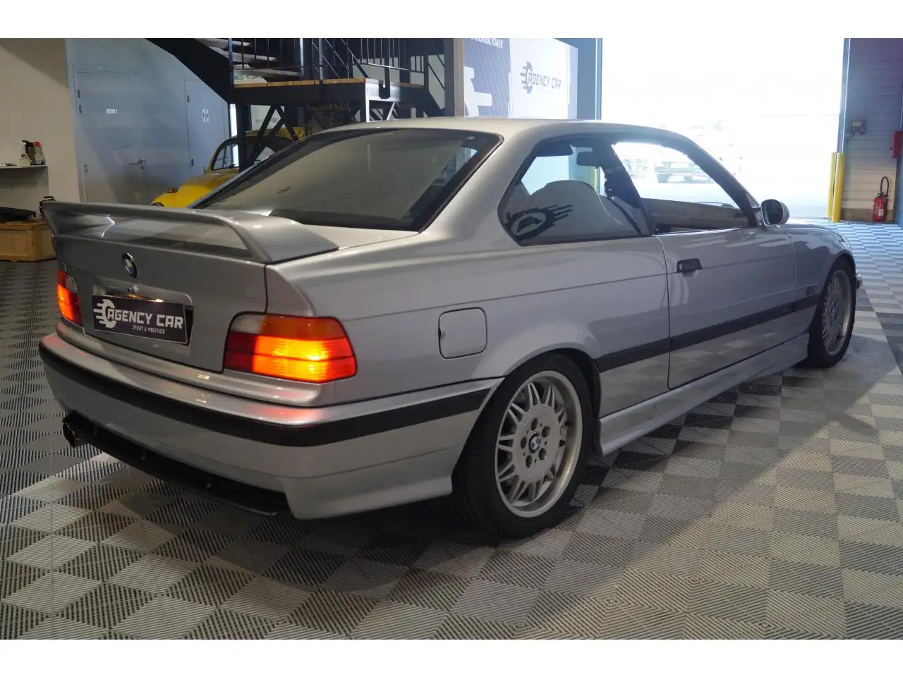 BMW M3 3.0 COUPE E36 - toit ouvrant - siège chauffant, foto 3