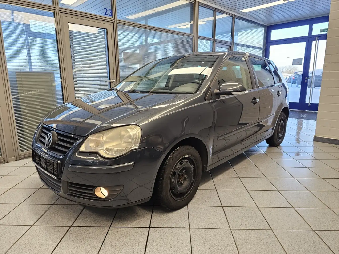 Volkswagen Polo Team Tüv 01-2026 Grau - 2