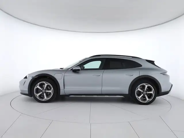 Porsche Taycan view 4