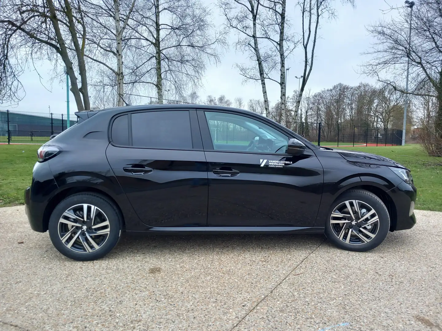 Peugeot 208 Allure 100pk gps Negro - 2