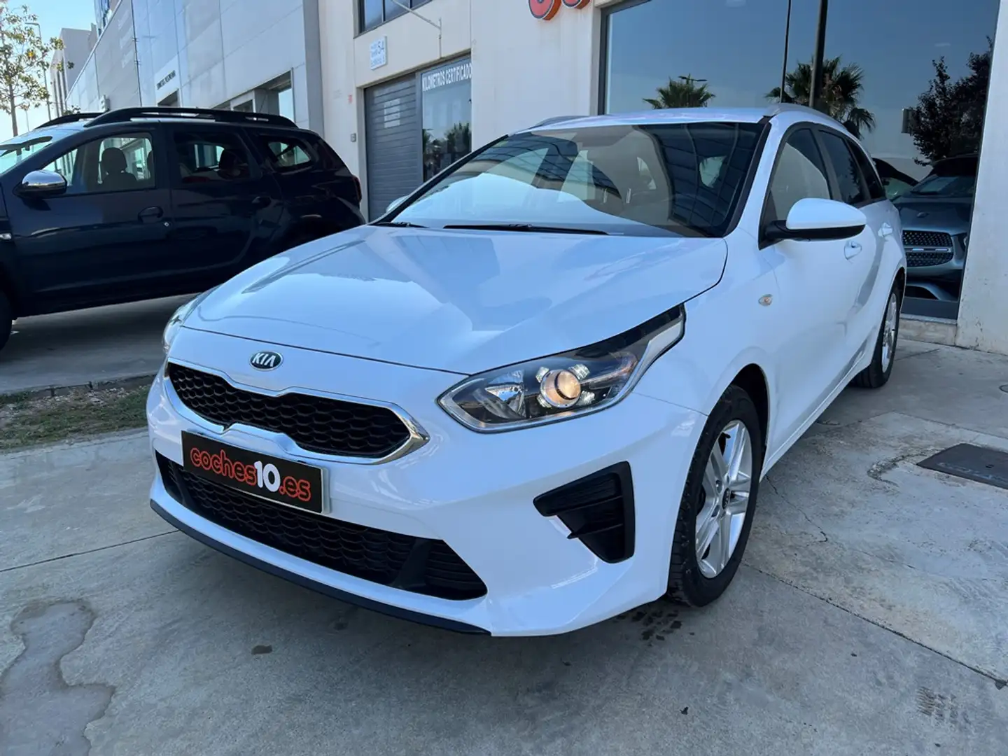 Kia Ceed / cee'd Tourer 1.6CRDi Eco-Dynamics Drive 115 Blanc - 2