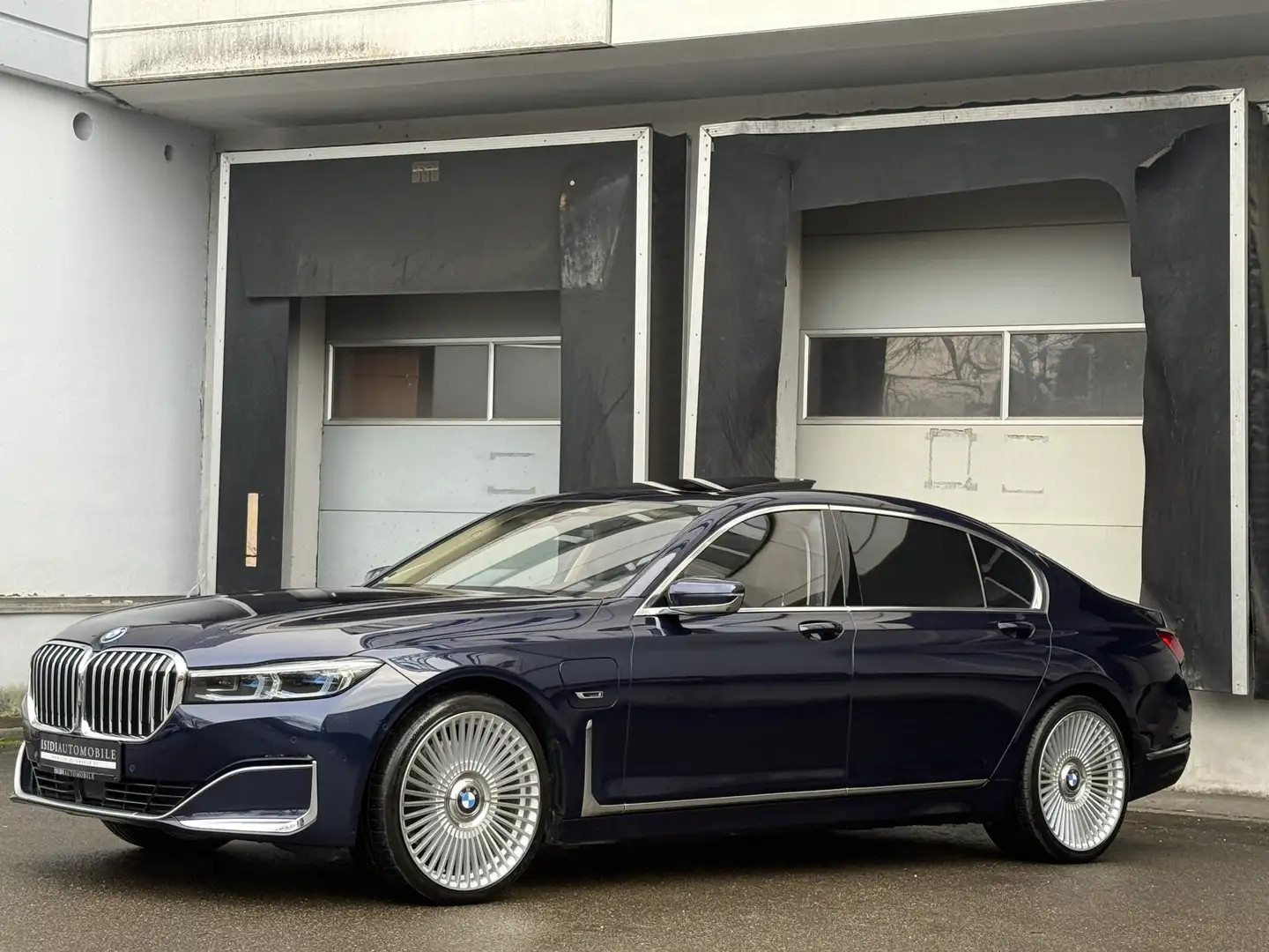 BMW 745 e Lang xDrive Bowers&Wilkins Pano Fond-TV Blue - 2