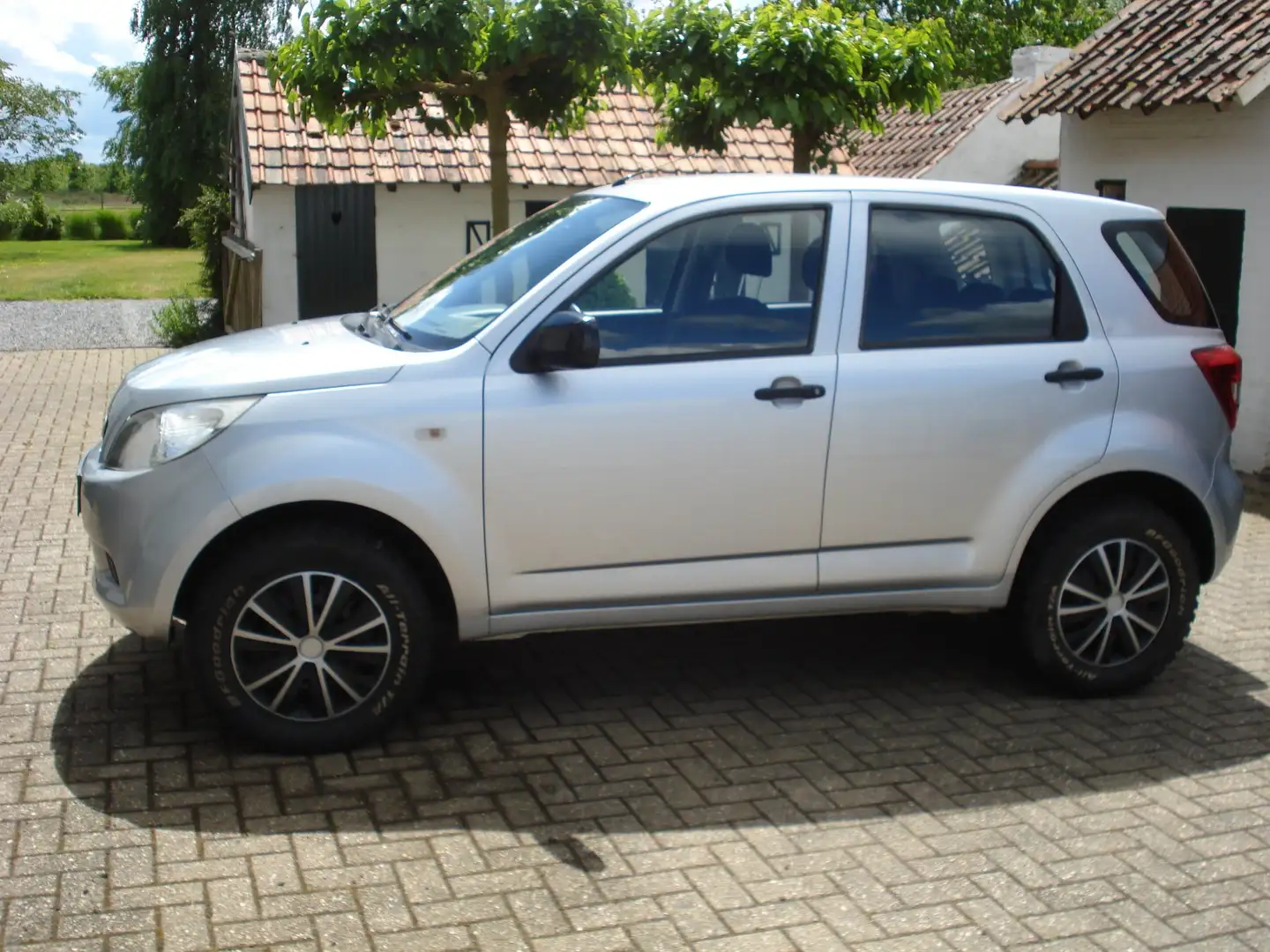 Daihatsu Terios Terios 4WD Plateado - 1