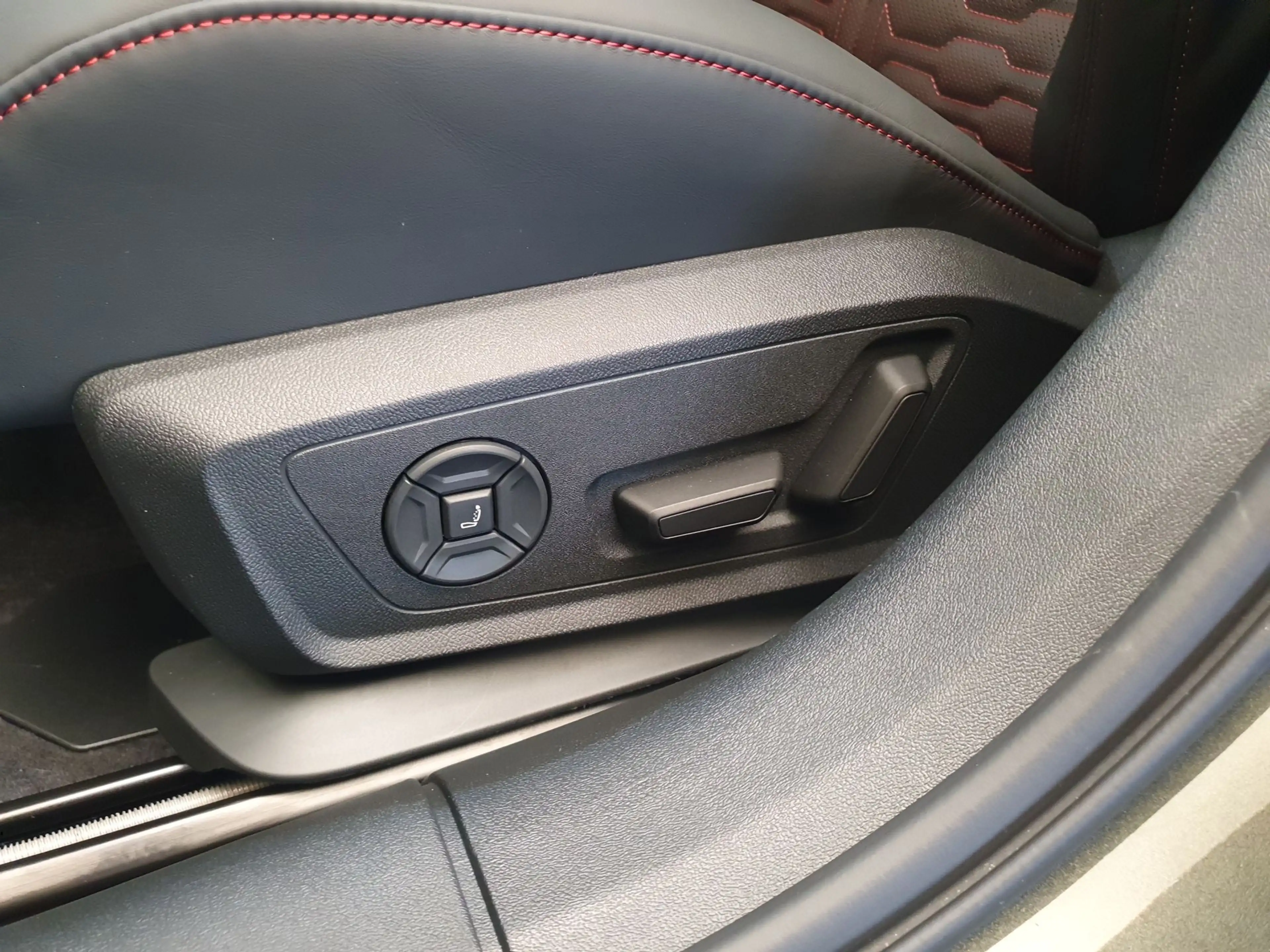 Audi RS5 A5 Avant e-hybrid quattro Sportpakket, B&O, Trekha — photo 23