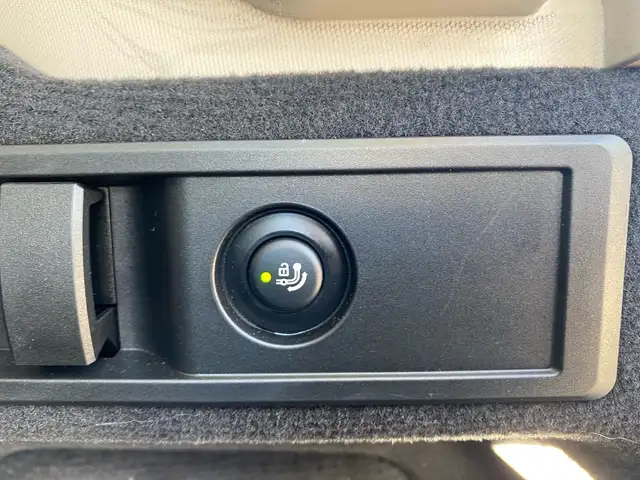 BMW 3 Series view 13