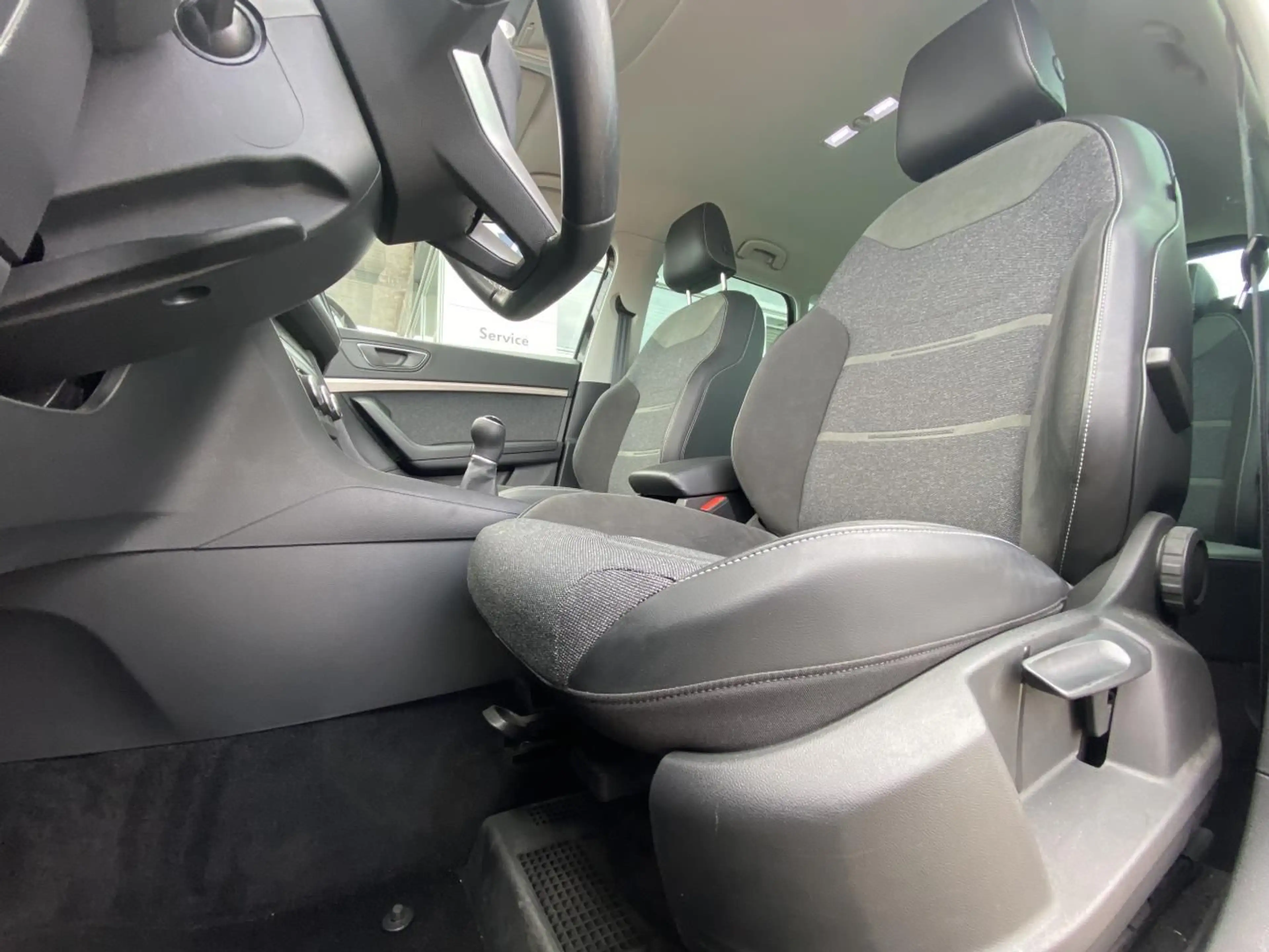 SEAT Ateca 1.5 TSI XPerience EL.HECK+BEATS+18"+AHK+VI — photo 9