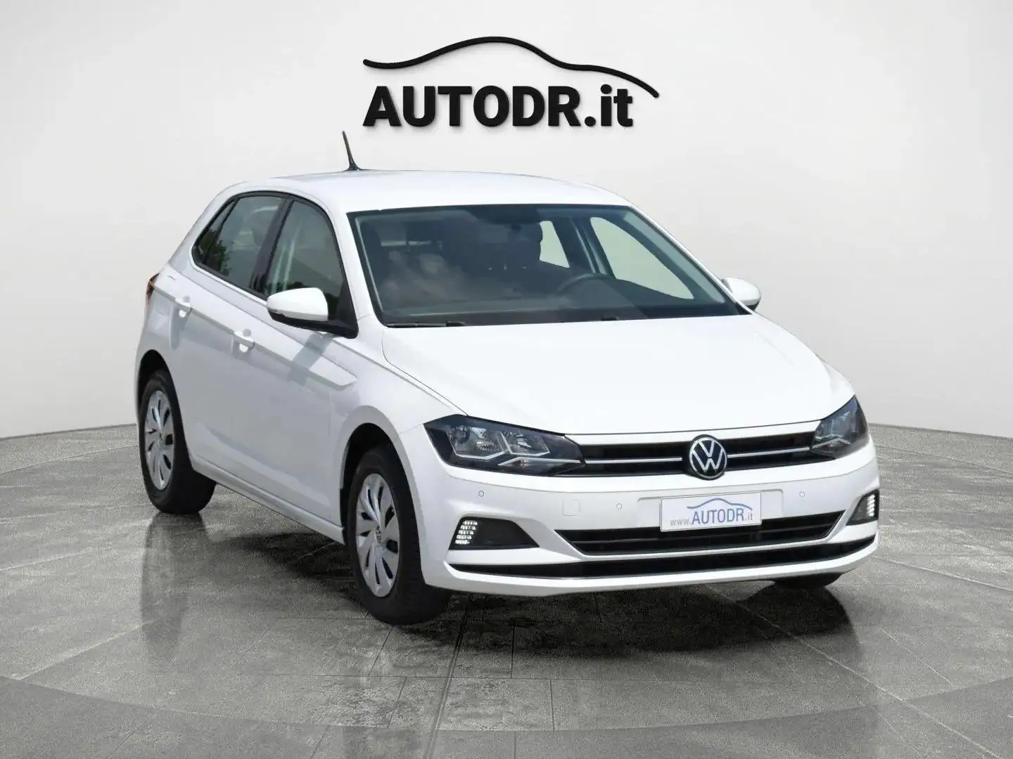 Volkswagen Polo 1.0 TGI 5p. Comfortline NEOPATENTATI NAVI PDC KM C Bianco - 1