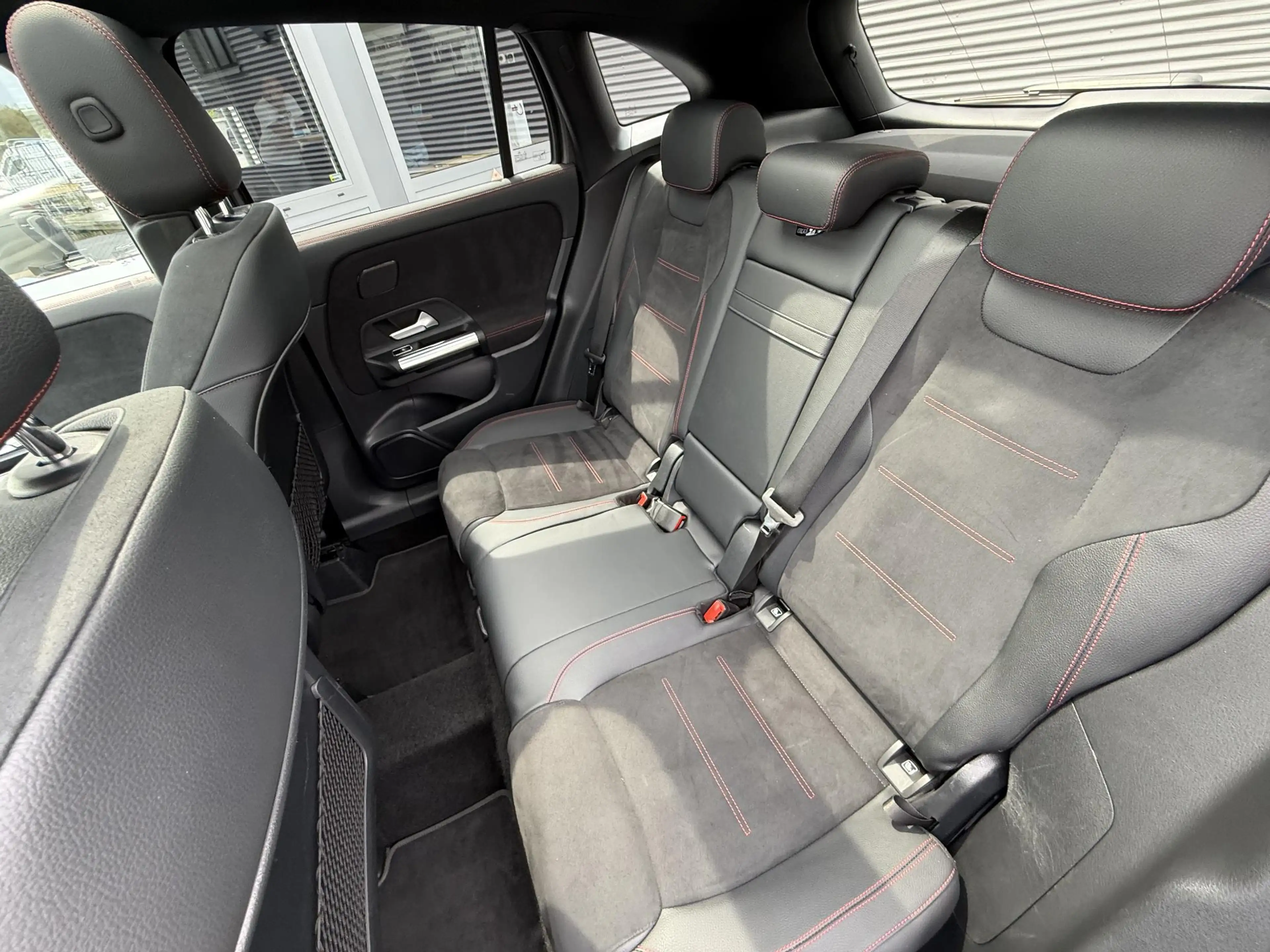Mercedes-Benz GLA 250 e AMG |Pano|ACC|Trekhaak|Memory| — photo 11