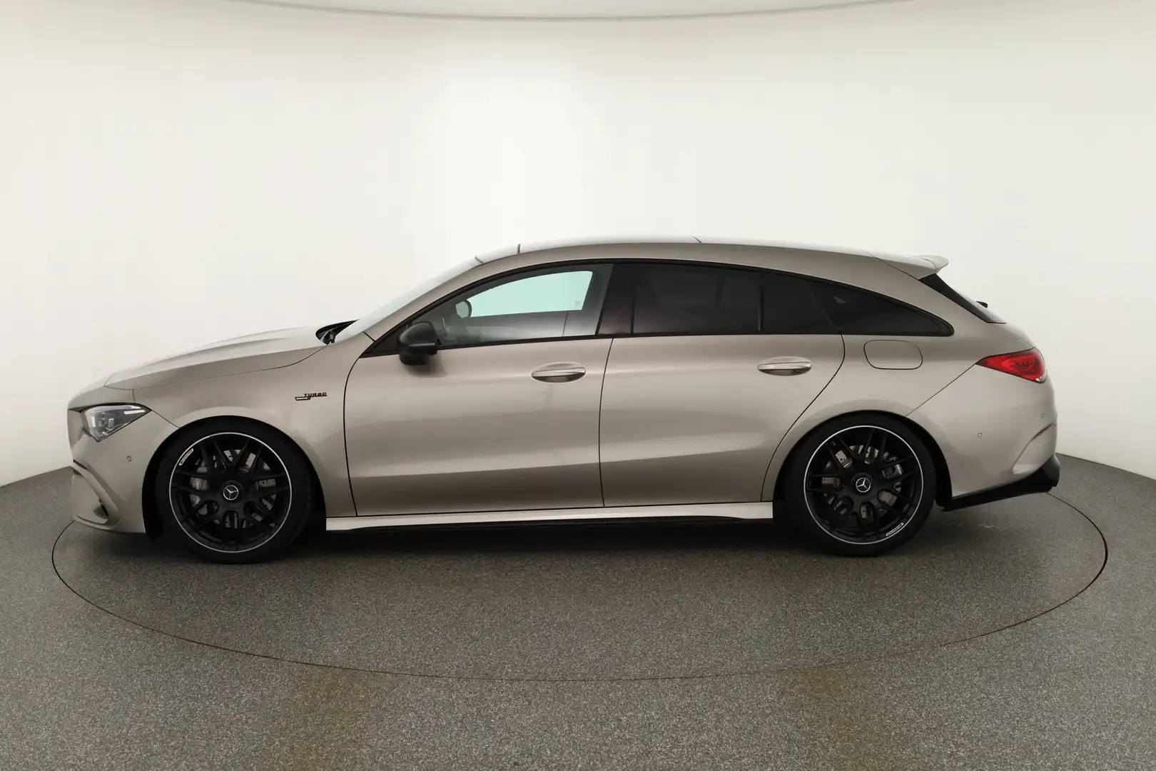 Mercedes-Benz CLA 45 AMG Shooting Brake 4Matic Panorama Kamera Silber - 2