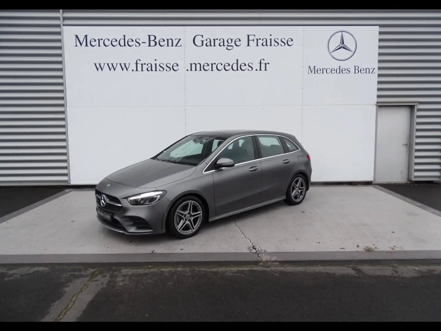 Mercedes-Benz B 200 200d 150ch AMG Line 8G-DCT Gris - 1