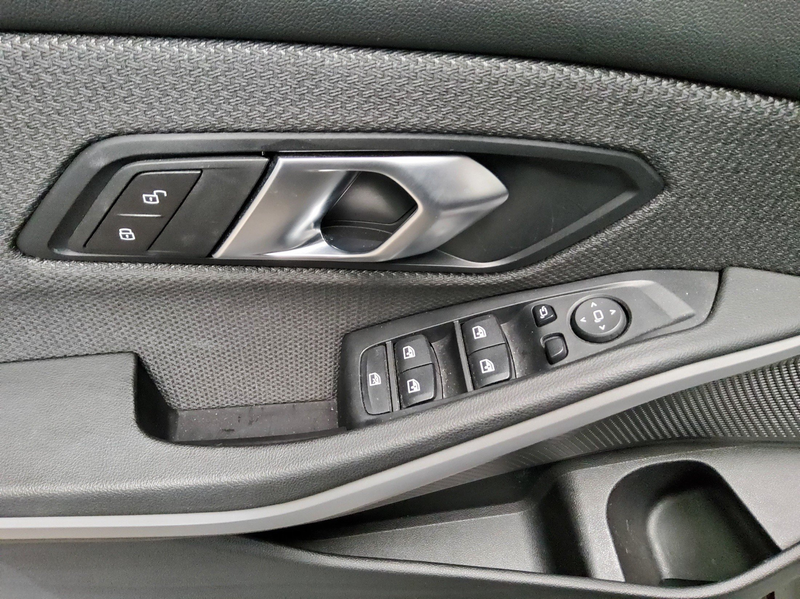 BMW 318 iA Navi LED LC-Pro Curved HuD Rckfahrkamera — photo 10