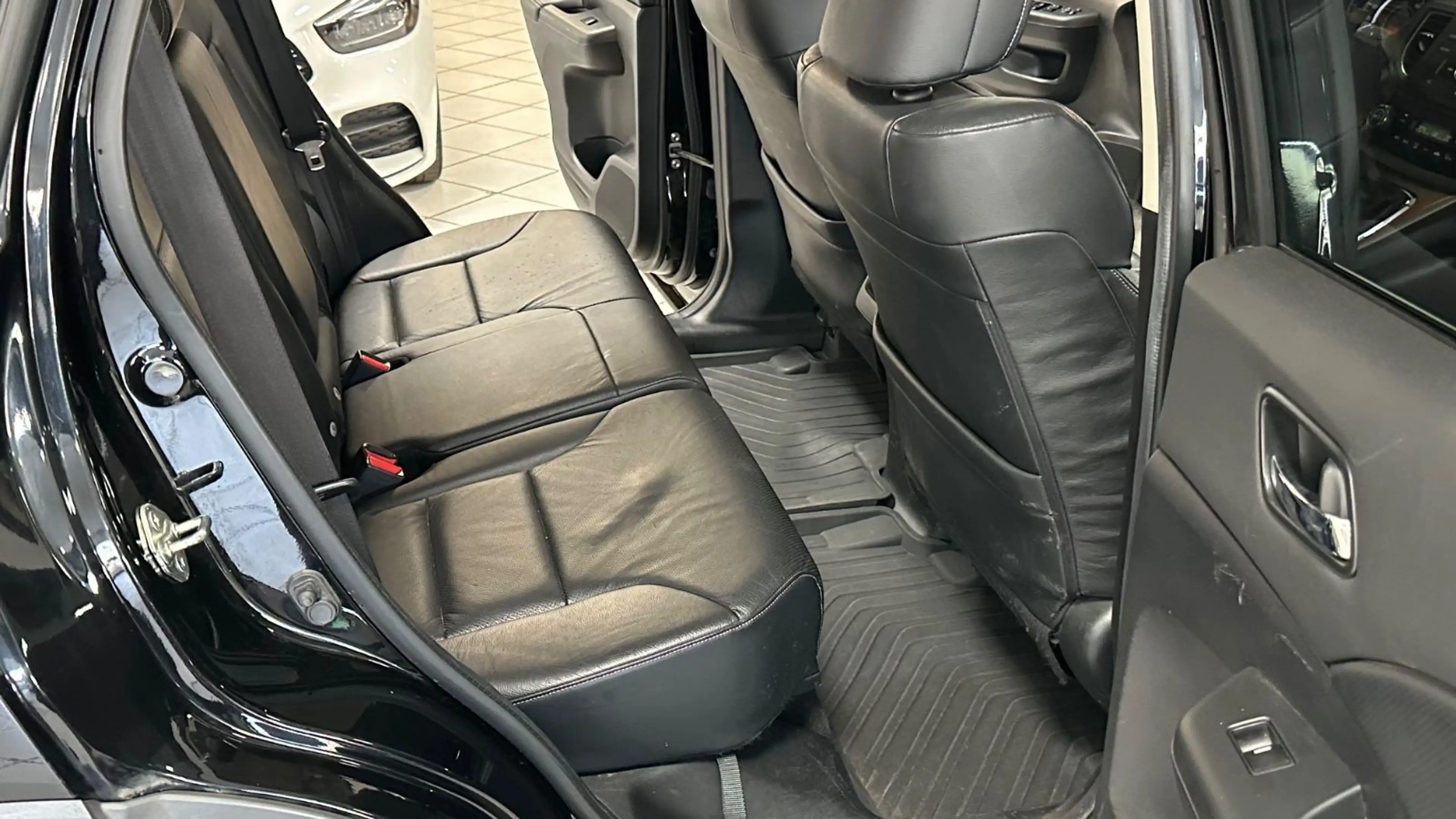 Honda CR-V 2.2 i-DTEC TÜV&AU neu&Garantie — photo 13