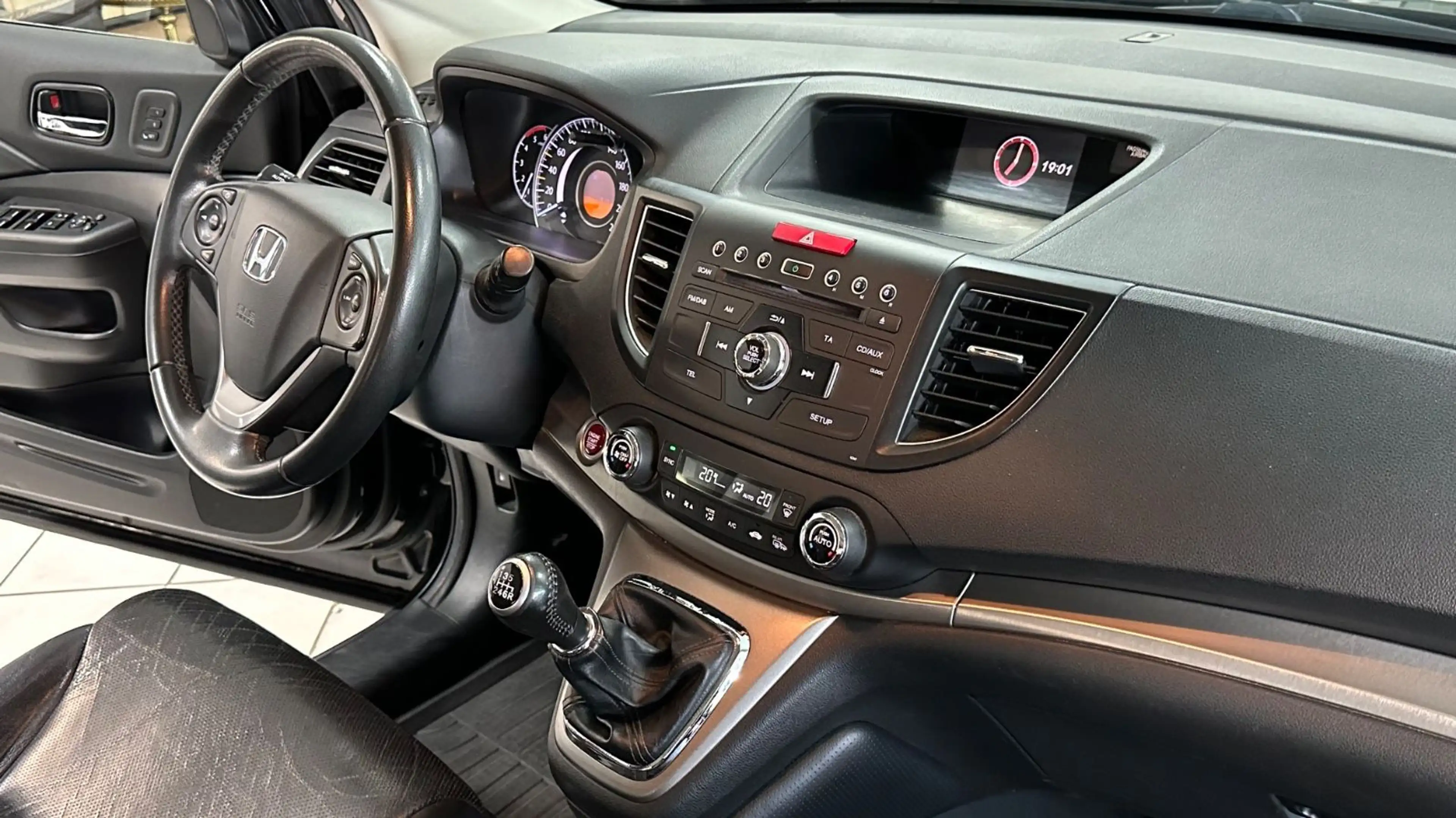 Honda CR-V 2.2 i-DTEC TÜV&AU neu&Garantie — photo 15