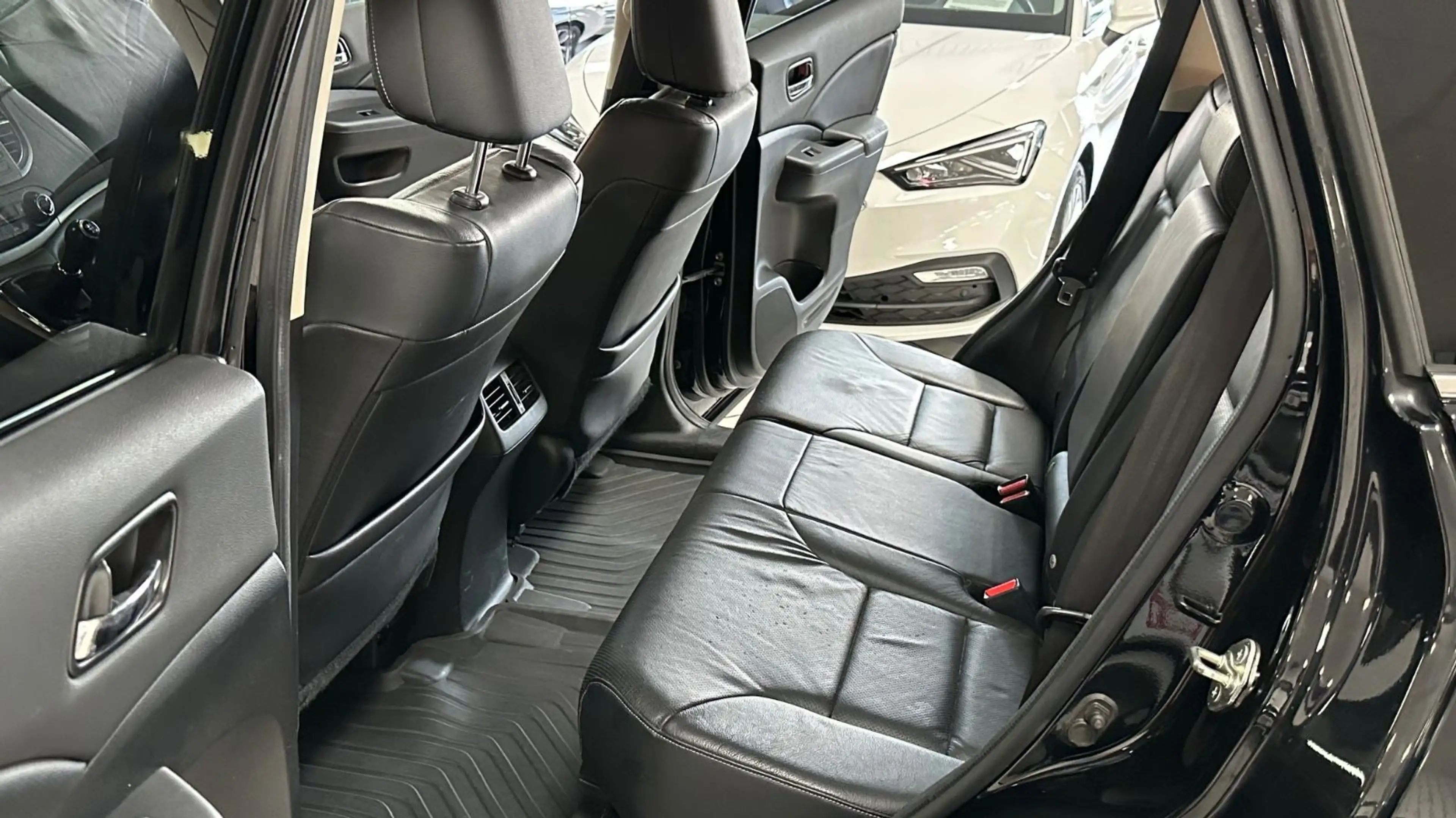 Honda CR-V 2.2 i-DTEC TÜV&AU neu&Garantie — photo 12