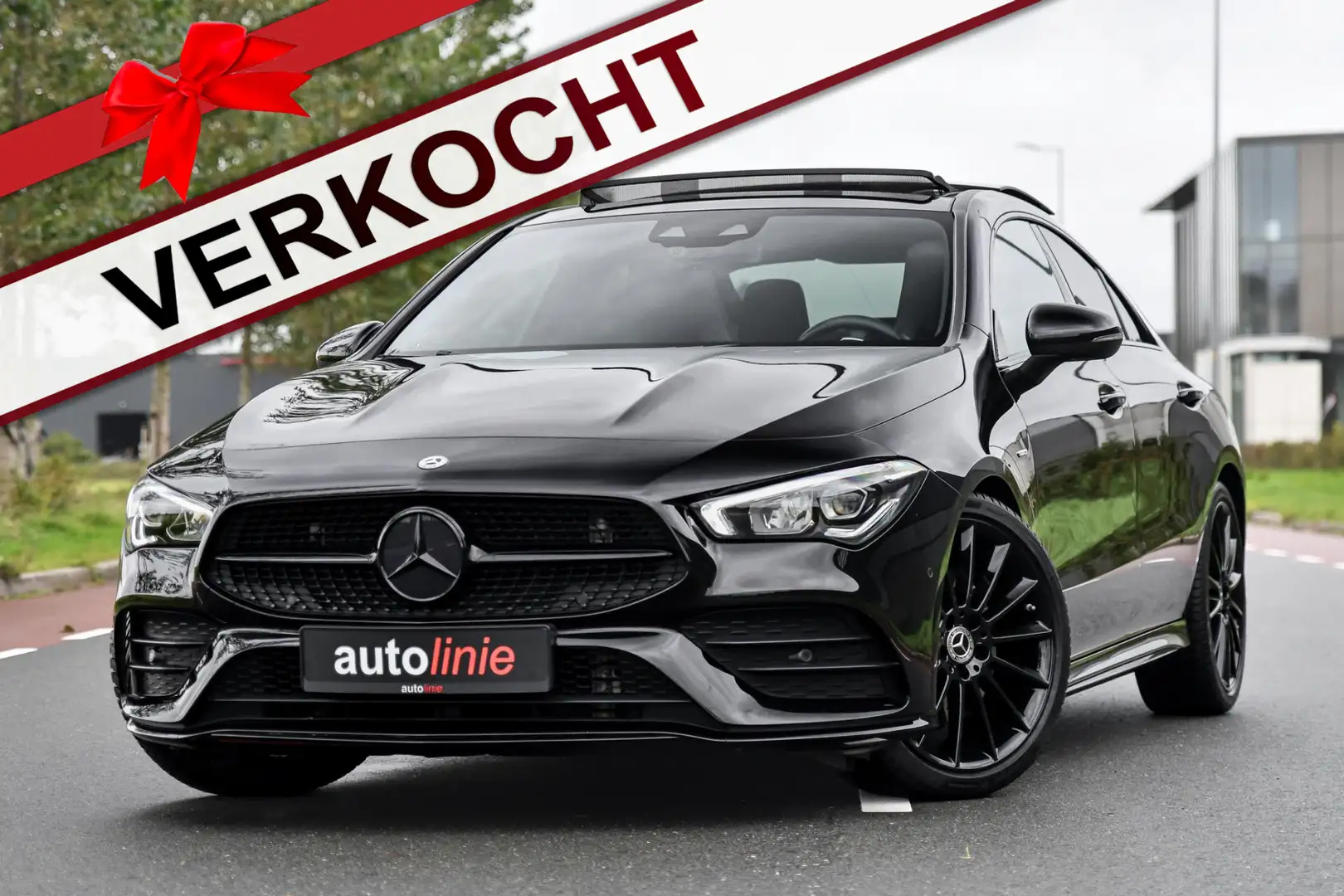 Mercedes-Benz CLA 200 AMG Edition 1. Pano, Burm, Camera, Sfeer, CarPlay! Noir - 1