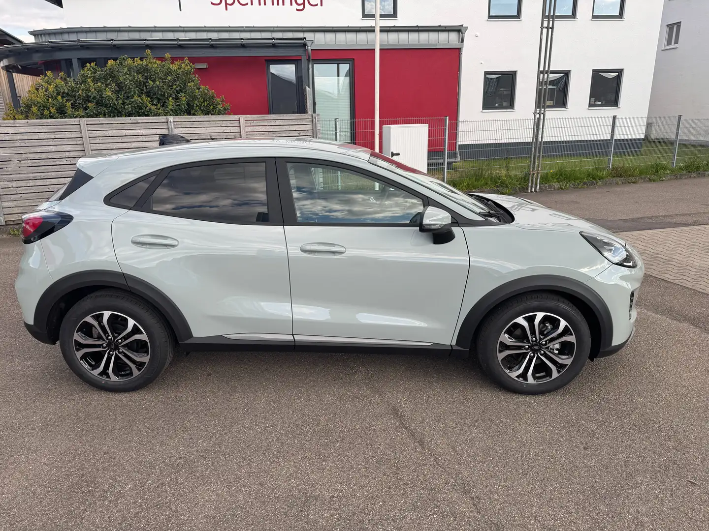 Ford Puma Titanium Grau - 2