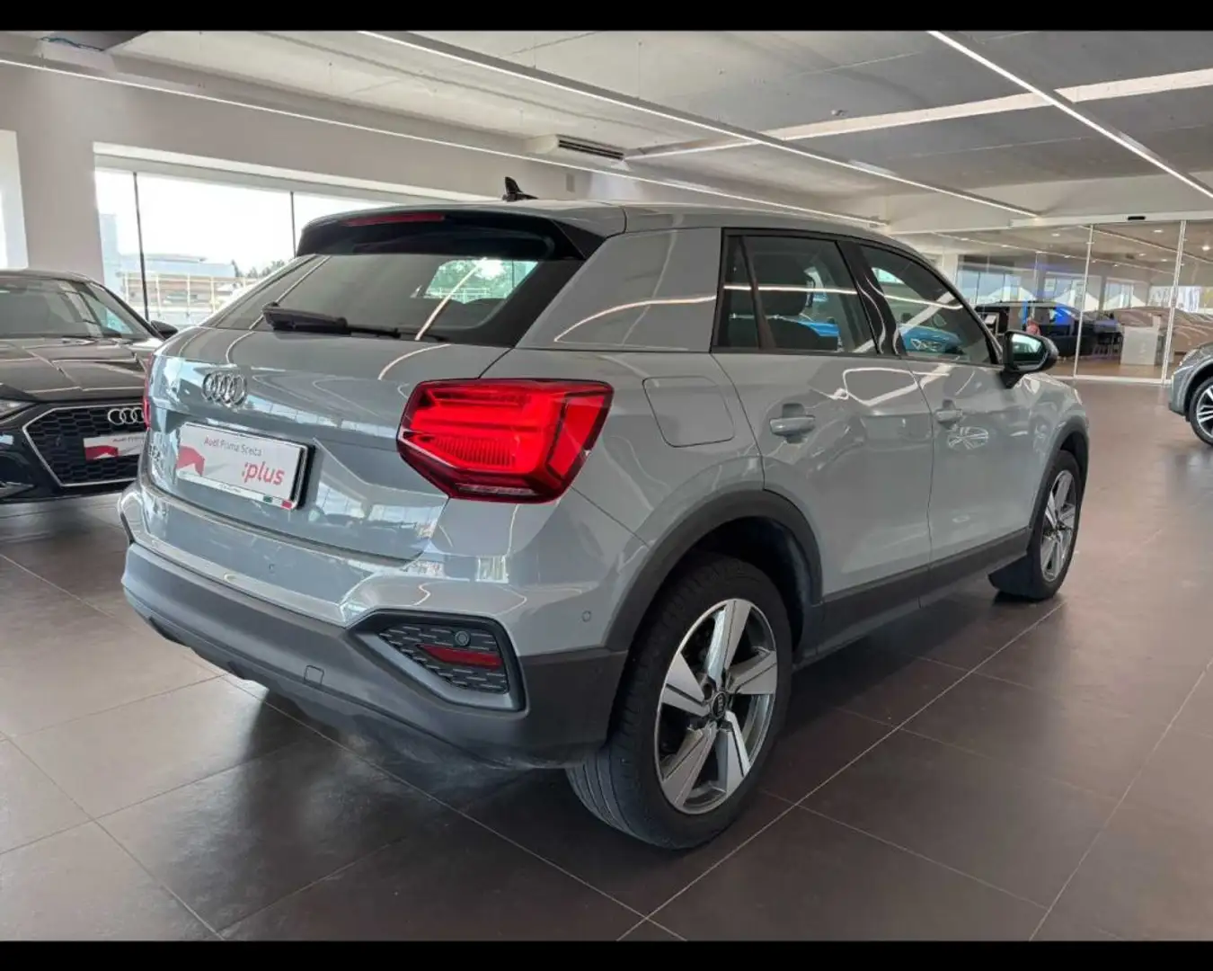Audi Q2 30 TDI Admired Grigio - 2