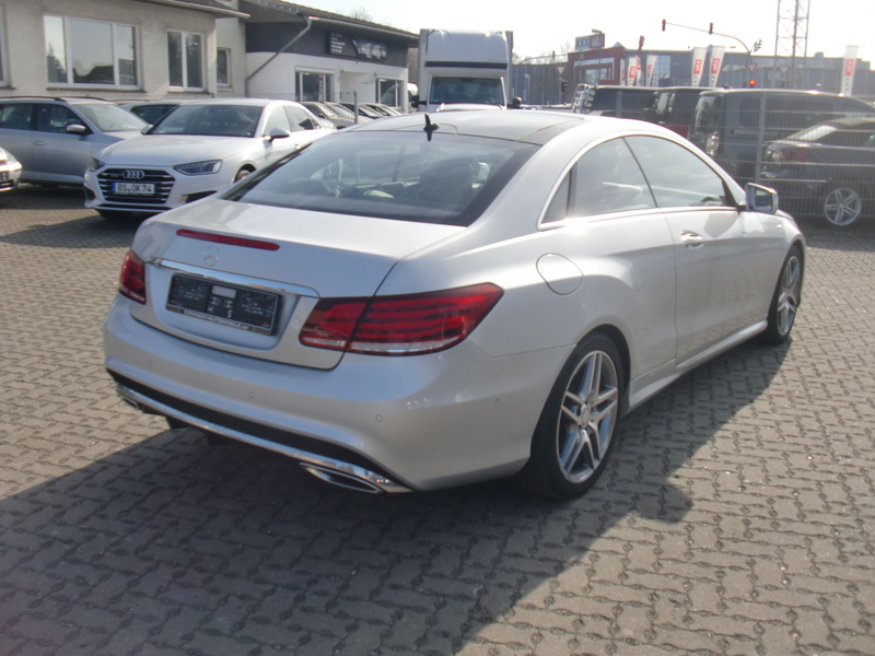 Mercedes-Benz E 200 Coupe*AMG LINE*PANO*SPORT EDITION* — photo 3