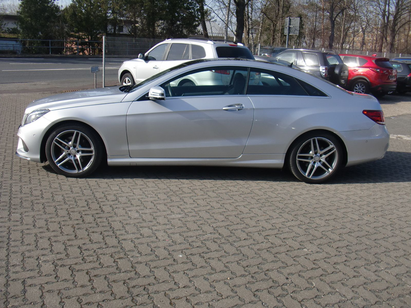 Mercedes-Benz E 200 Coupe*AMG LINE*PANO*SPORT EDITION* — photo 5