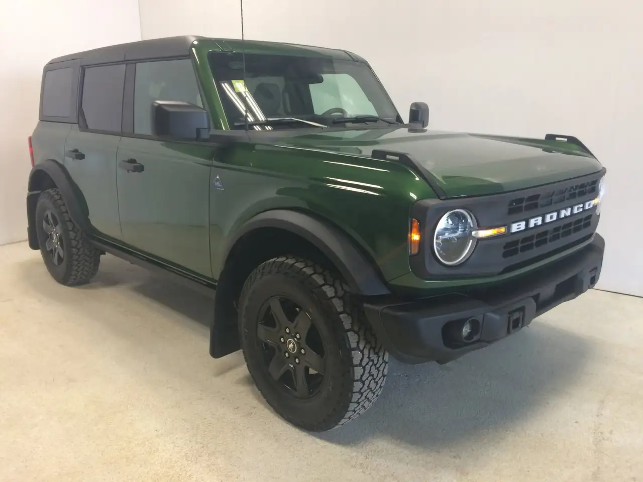 Ford Bronco снимка Ford Bronco